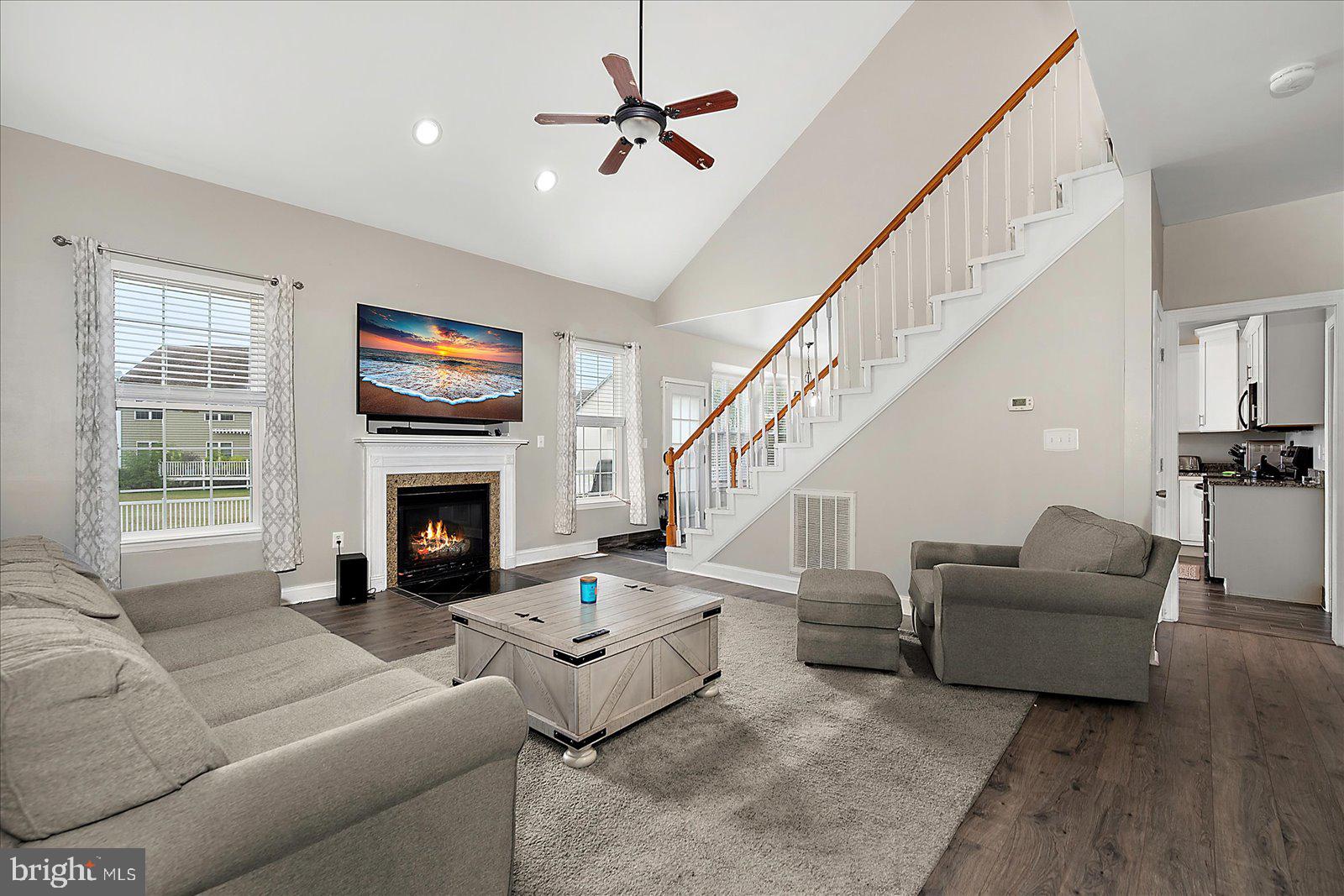 EAST FIELD - Residential