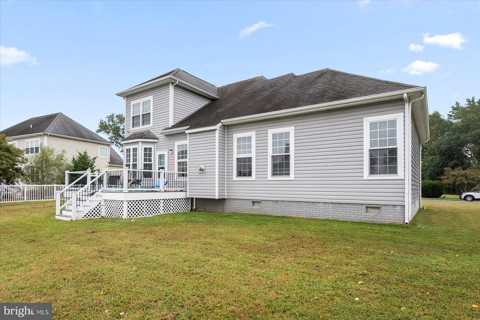 EAST FIELD - Residential