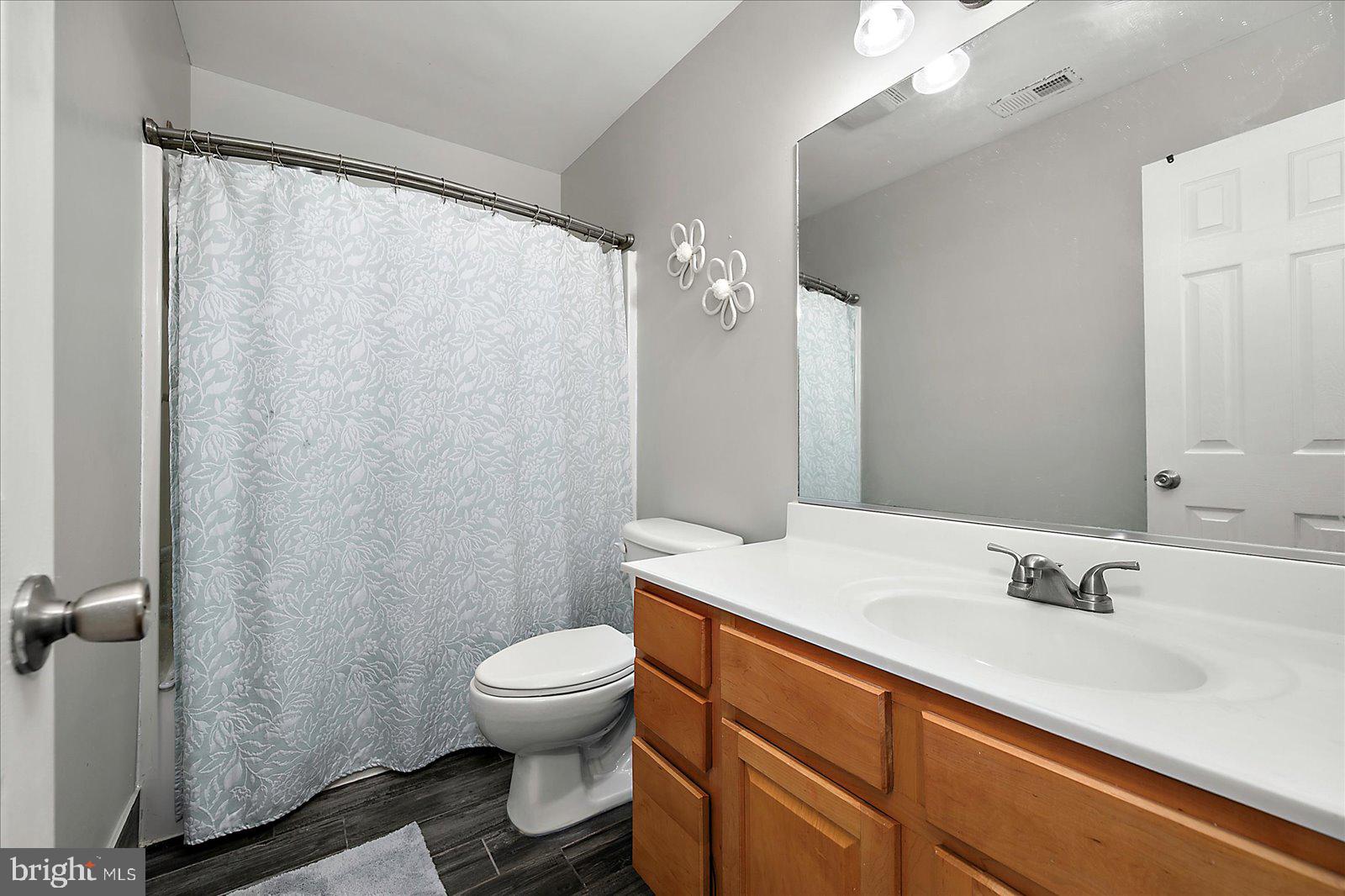 EAST FIELD - Residential