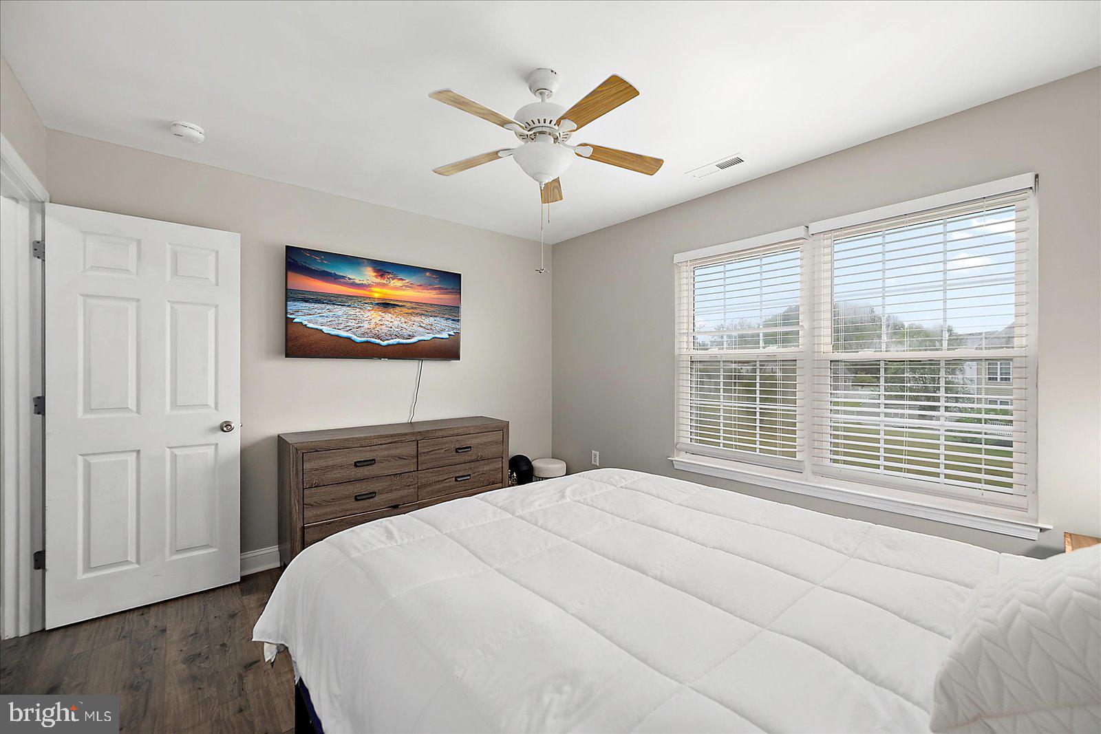 EAST FIELD - Residential