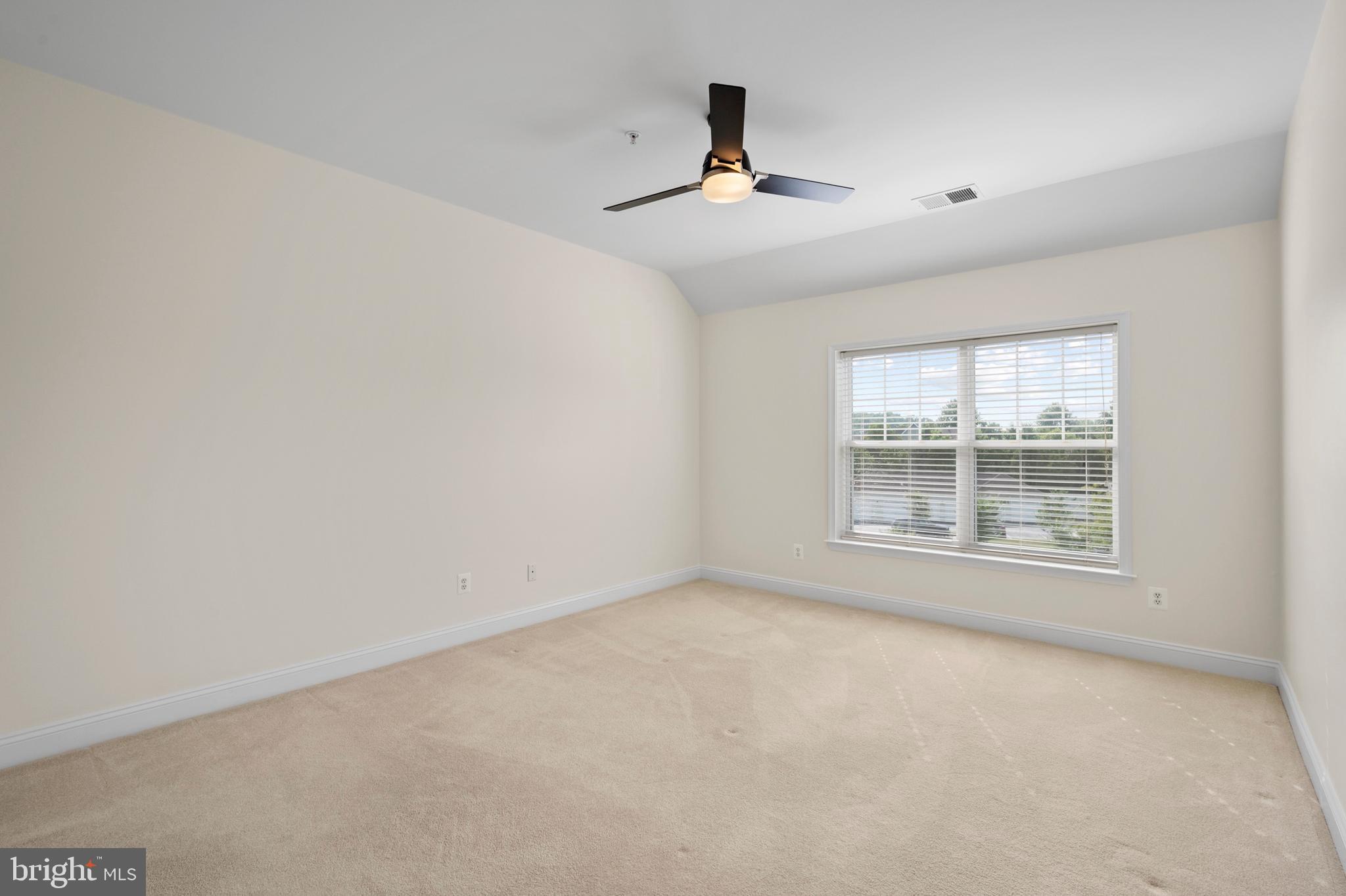 FAIRWAY HILLS - Residential Lease