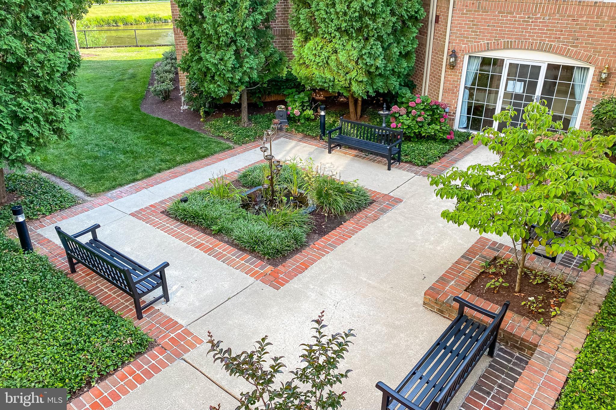 FAIRWAY HILLS - Residential Lease