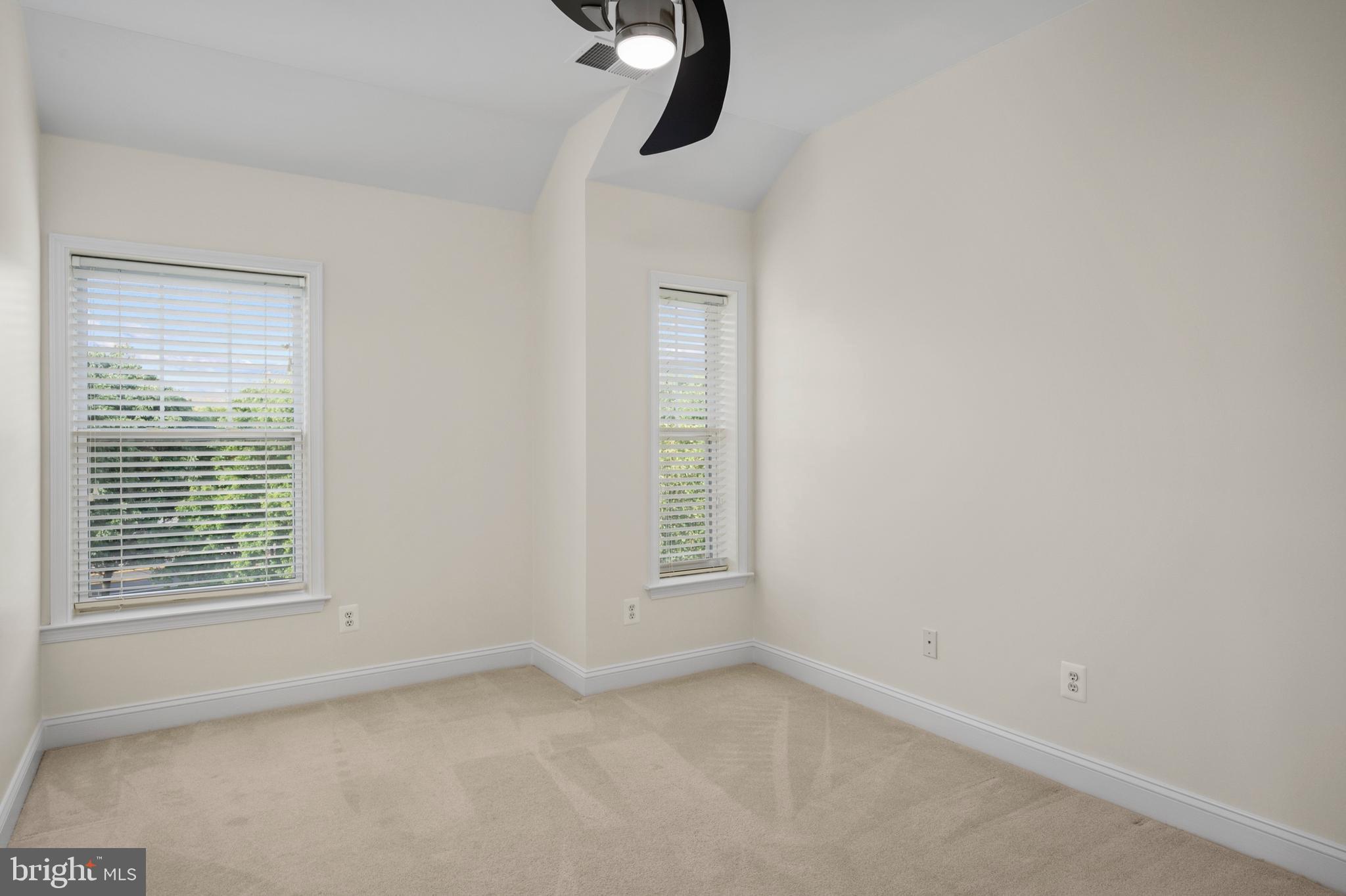 FAIRWAY HILLS - Residential Lease