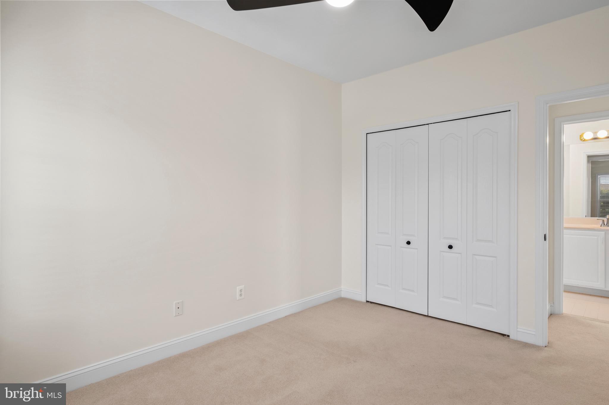 FAIRWAY HILLS - Residential Lease