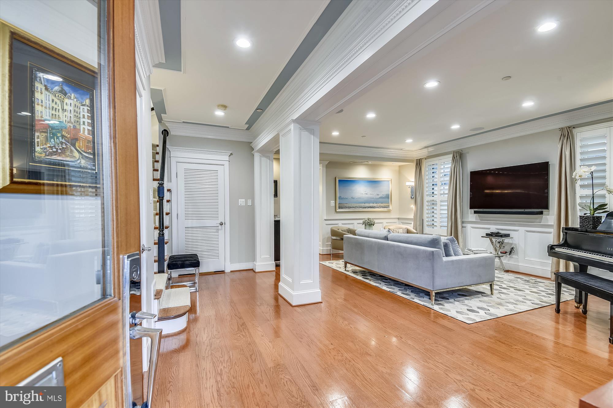 MURRAY HILL - Residential