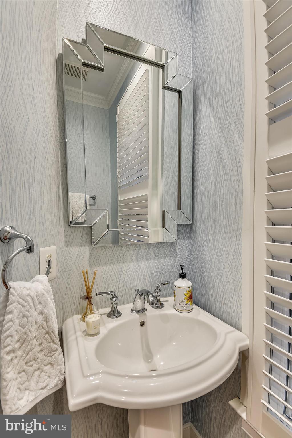 MURRAY HILL - Residential