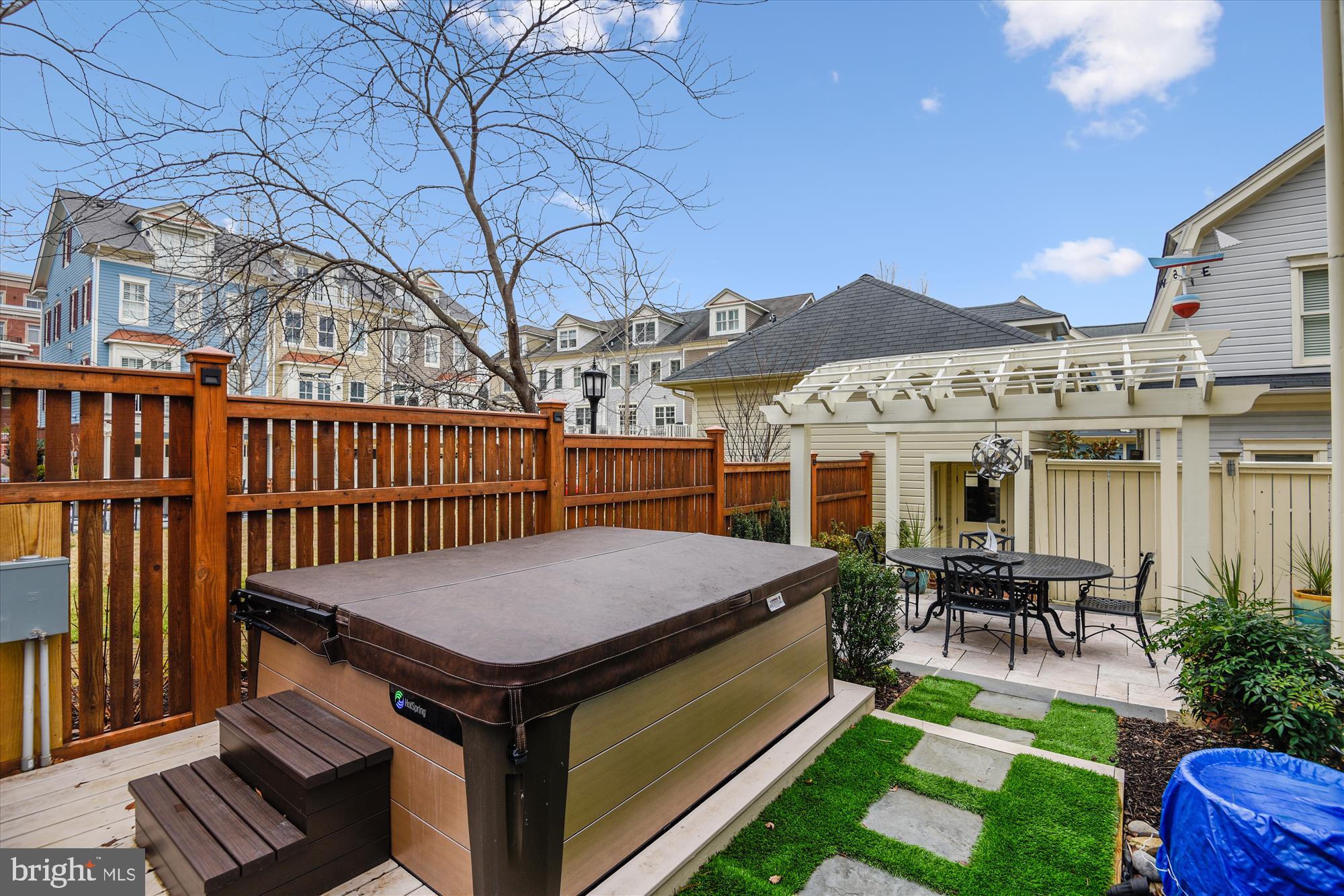 MURRAY HILL - Residential