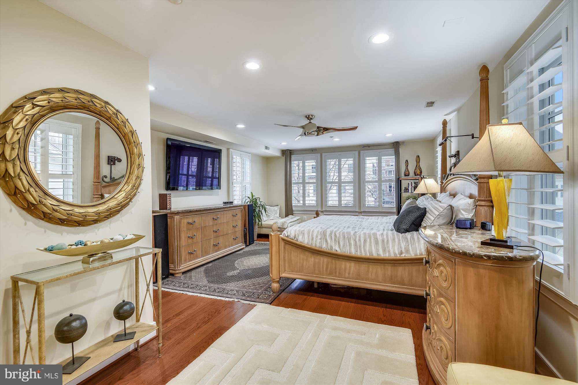 MURRAY HILL - Residential