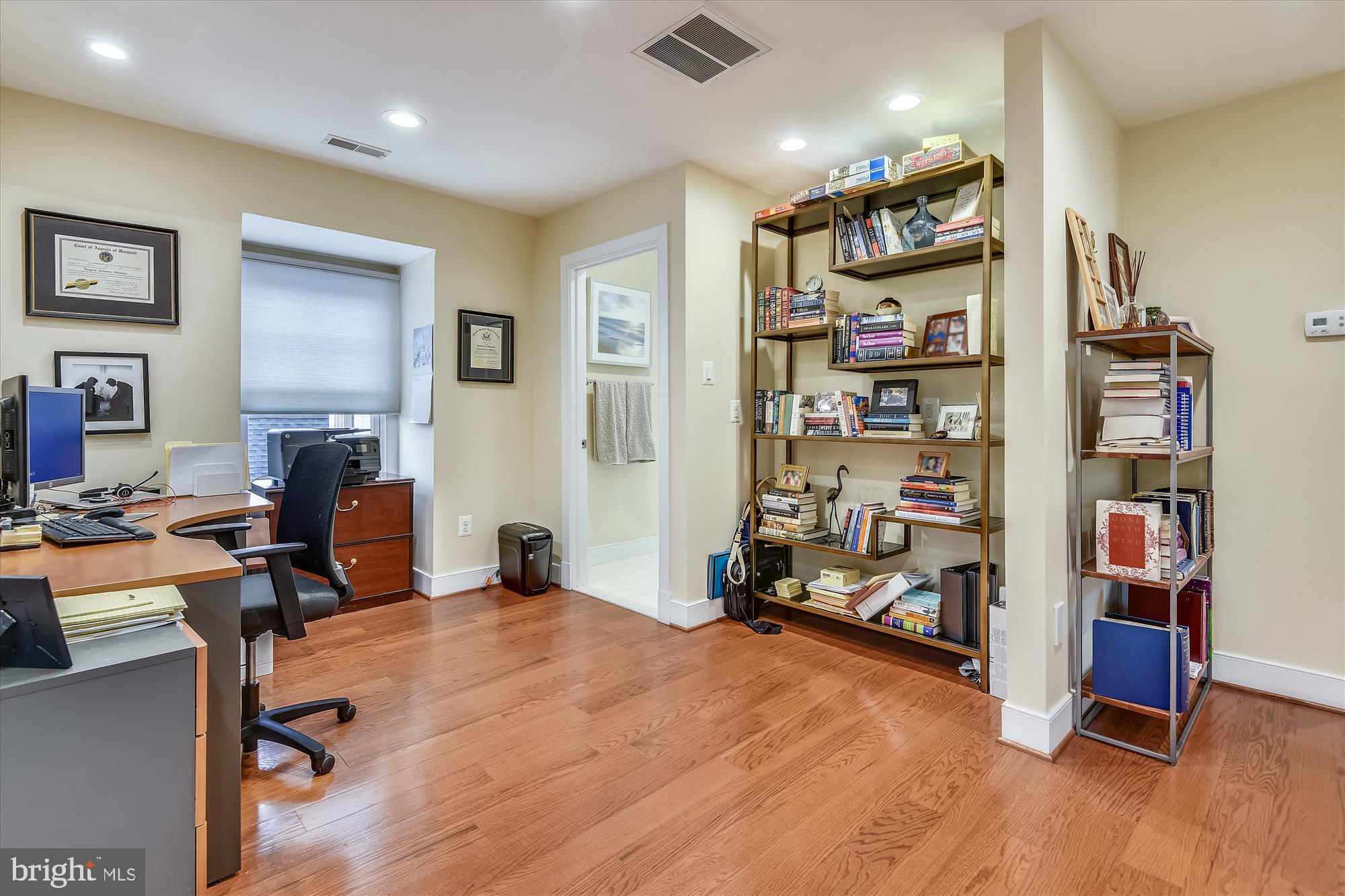 MURRAY HILL - Residential