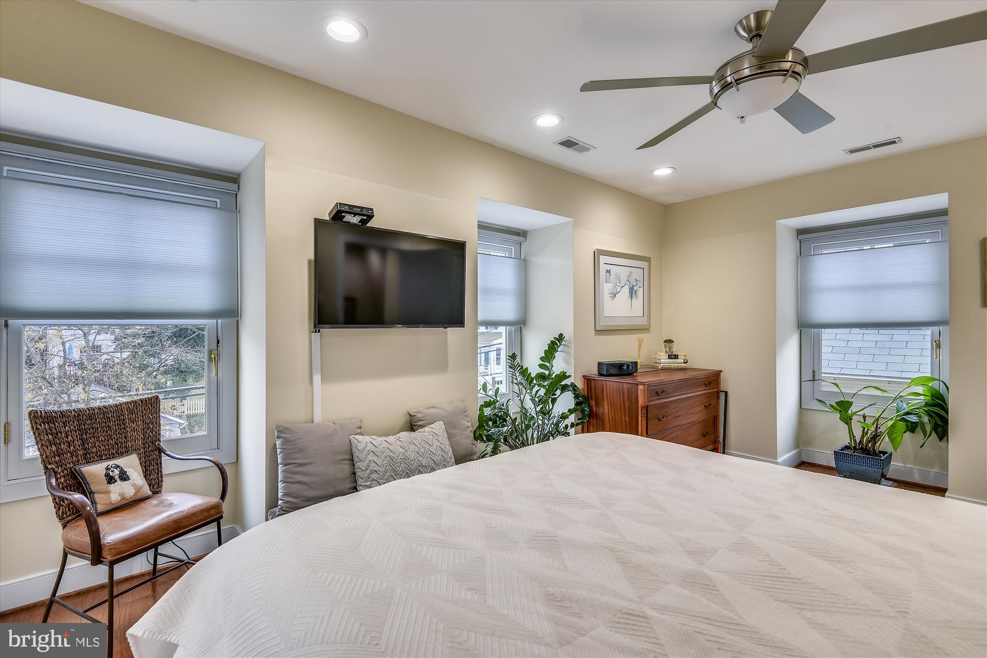 MURRAY HILL - Residential