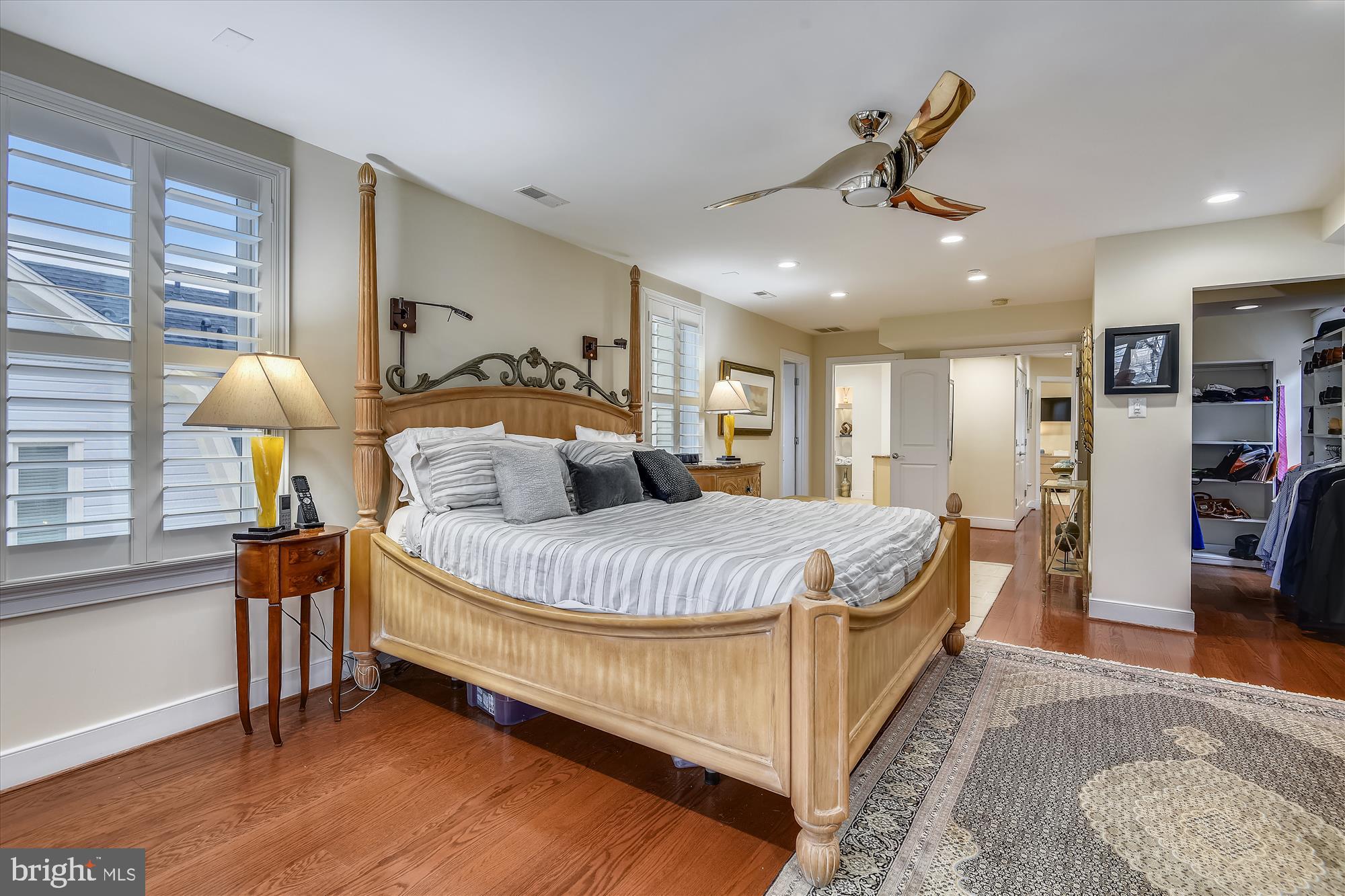 MURRAY HILL - Residential