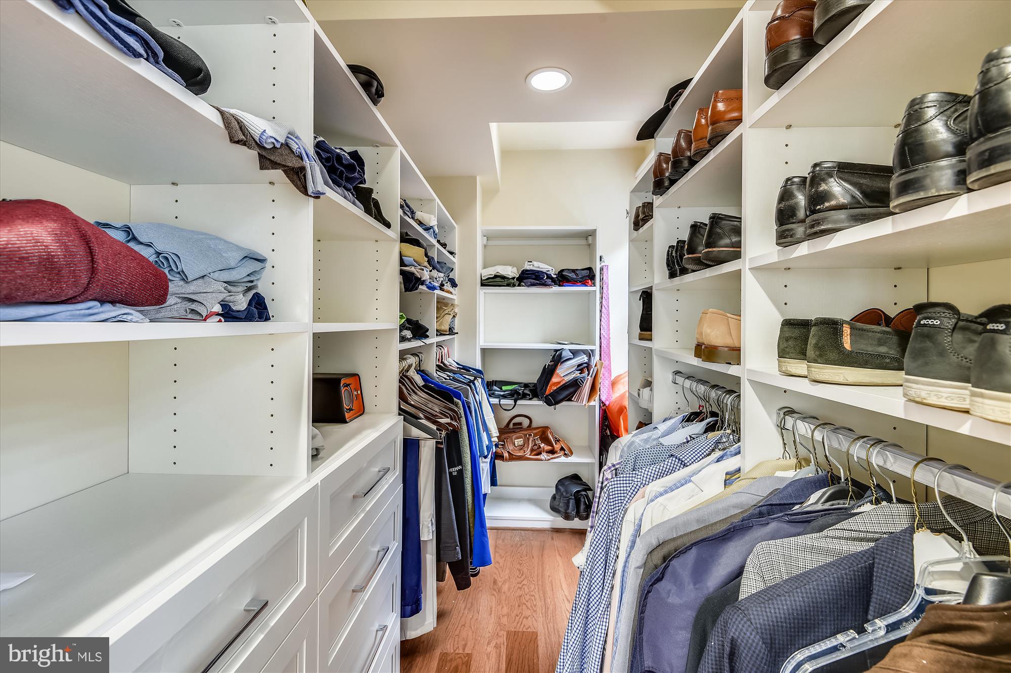 MURRAY HILL - Residential