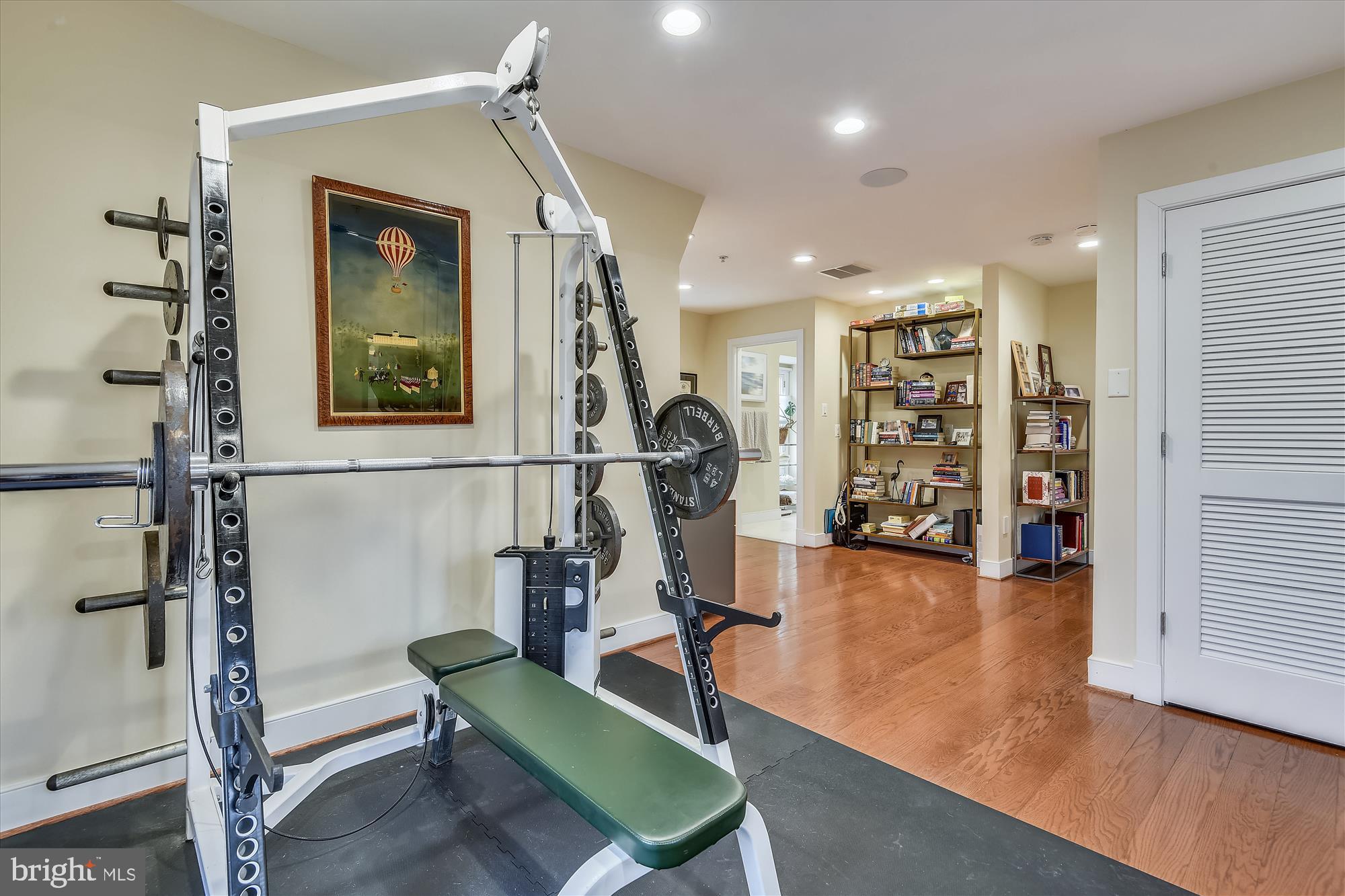 MURRAY HILL - Residential