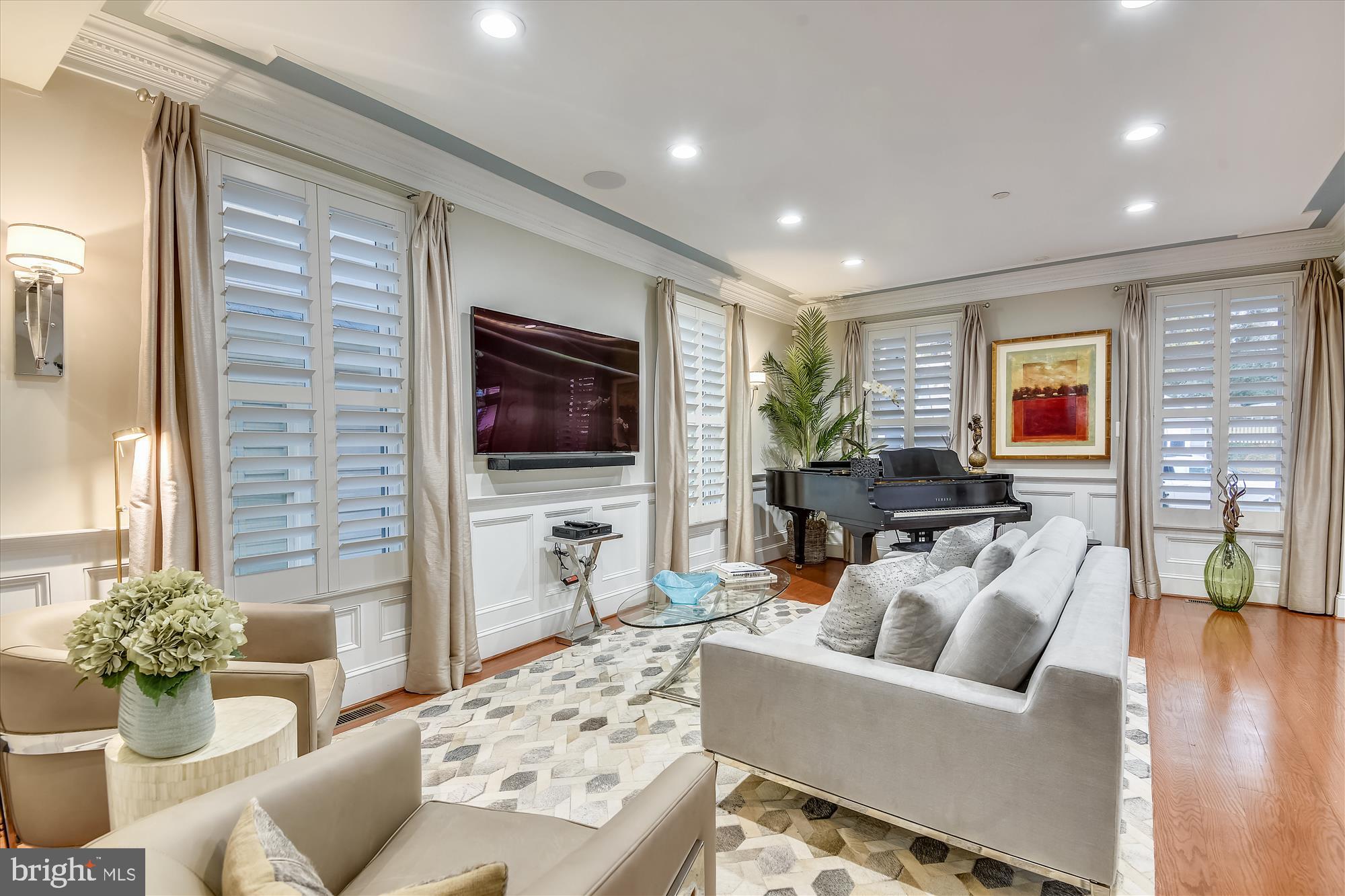 MURRAY HILL - Residential