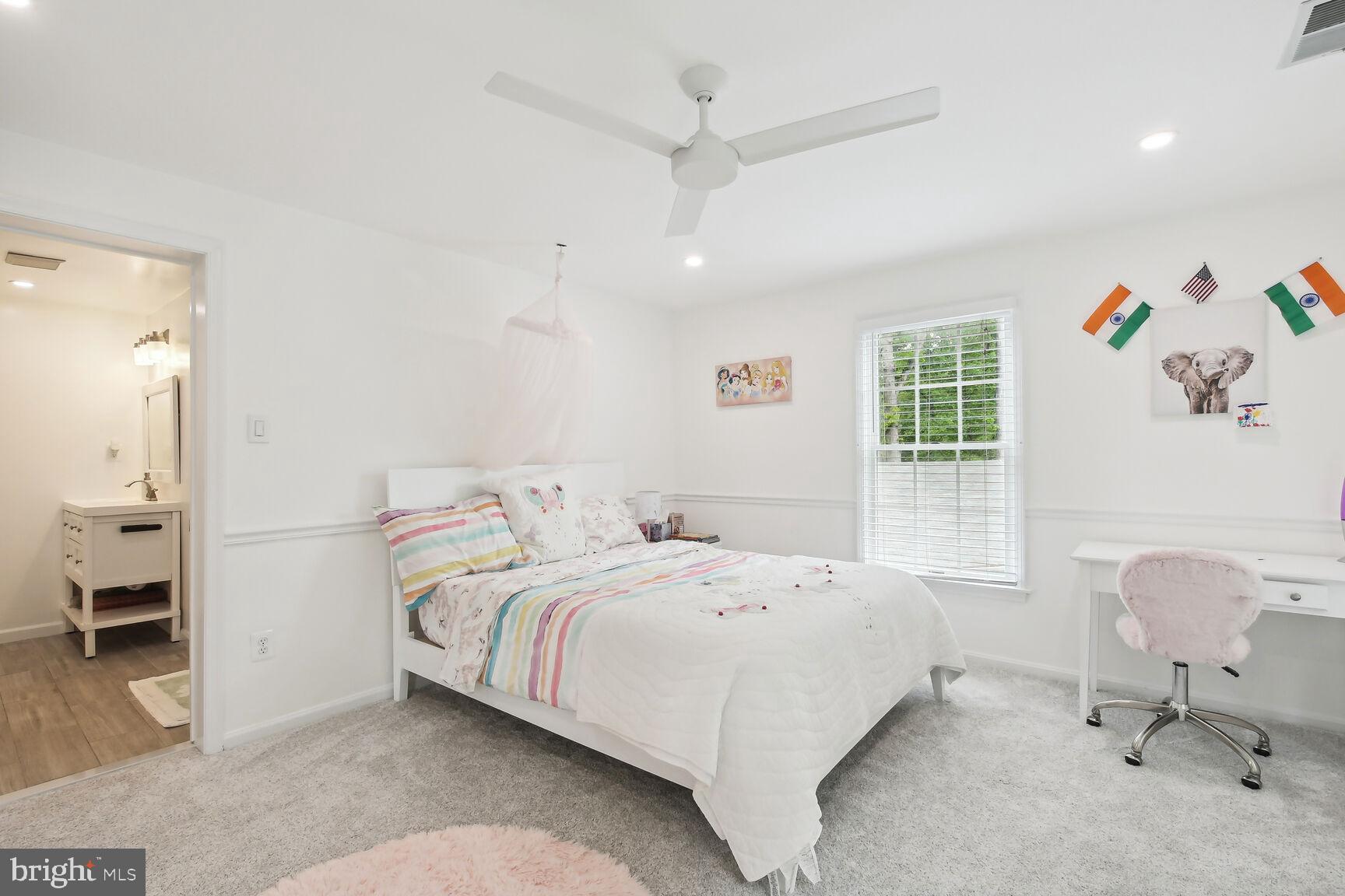 LOCKMEADE - Residential Lease