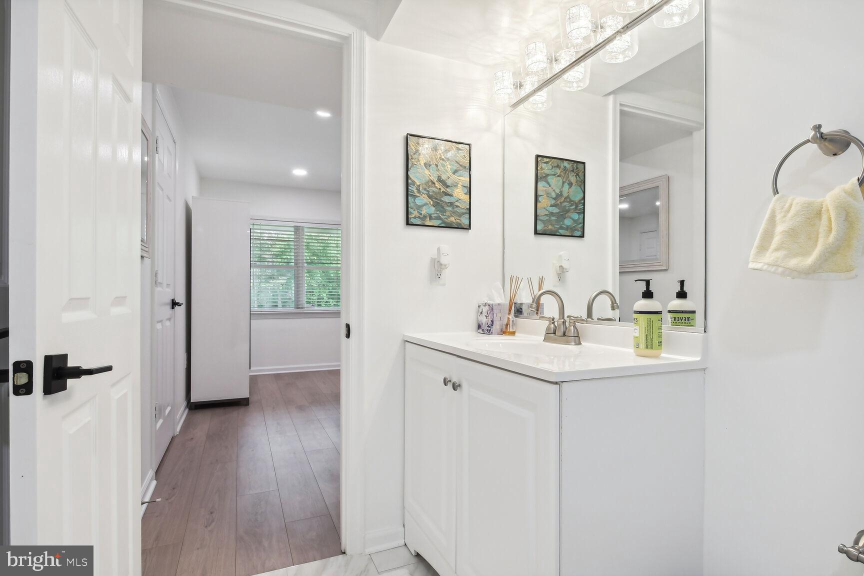 LOCKMEADE - Residential Lease