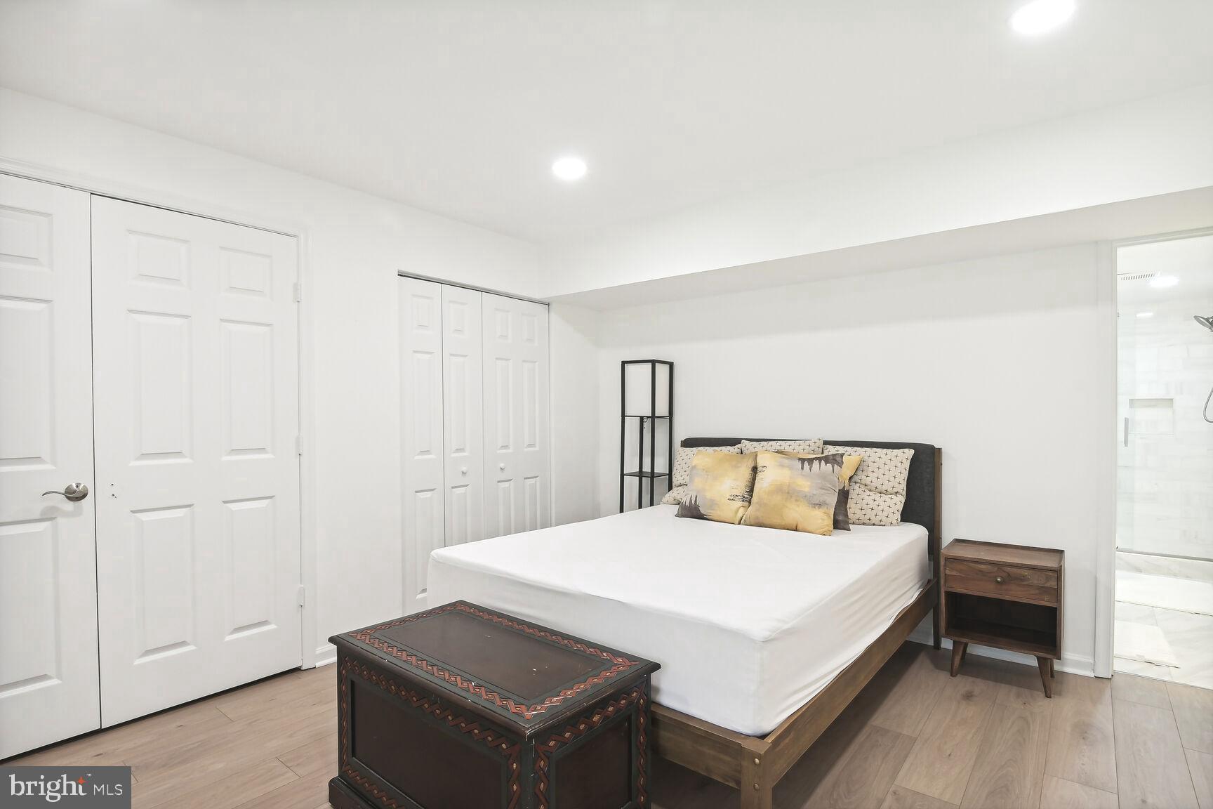 LOCKMEADE - Residential Lease