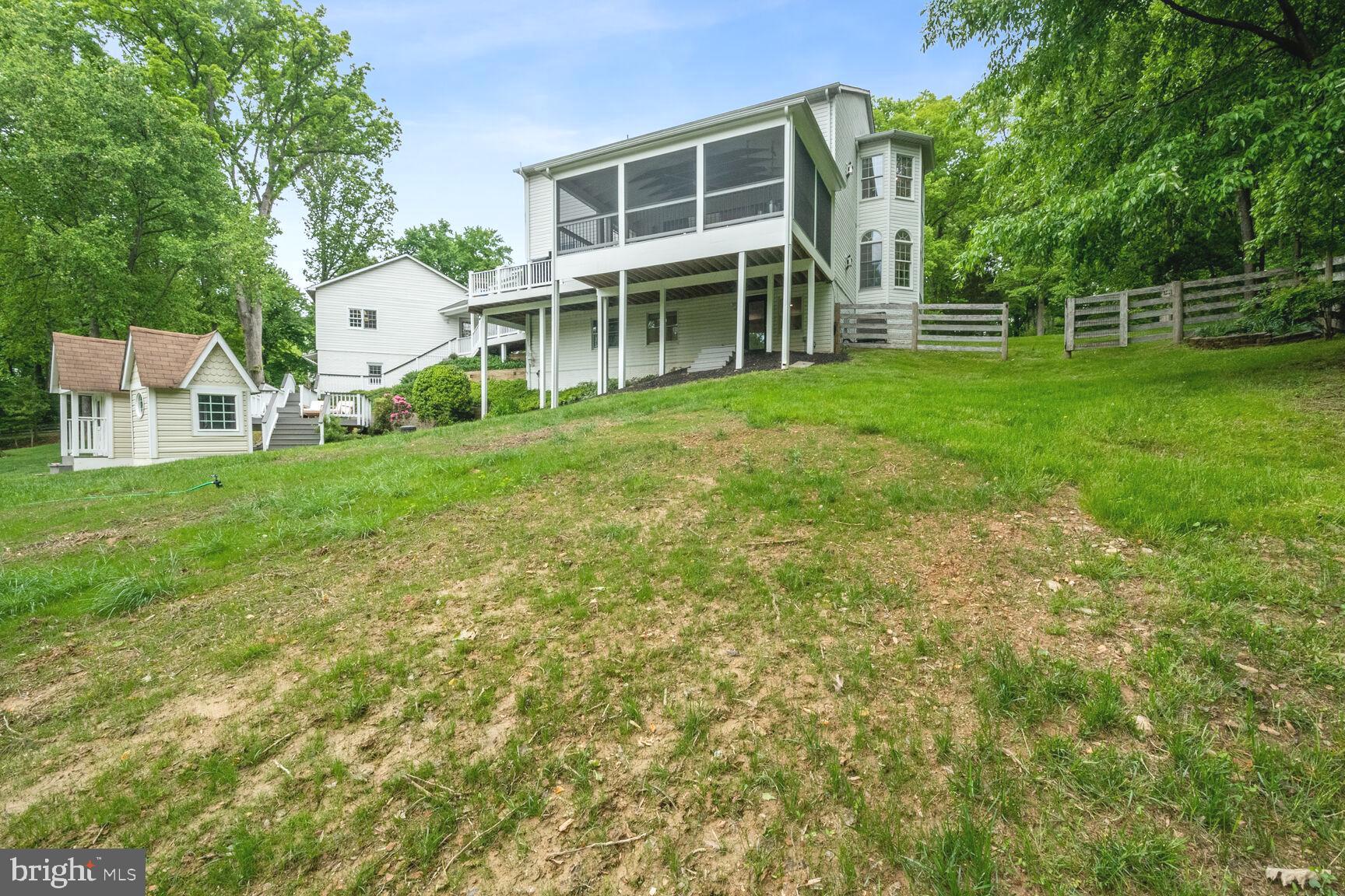 LOCKMEADE - Residential Lease