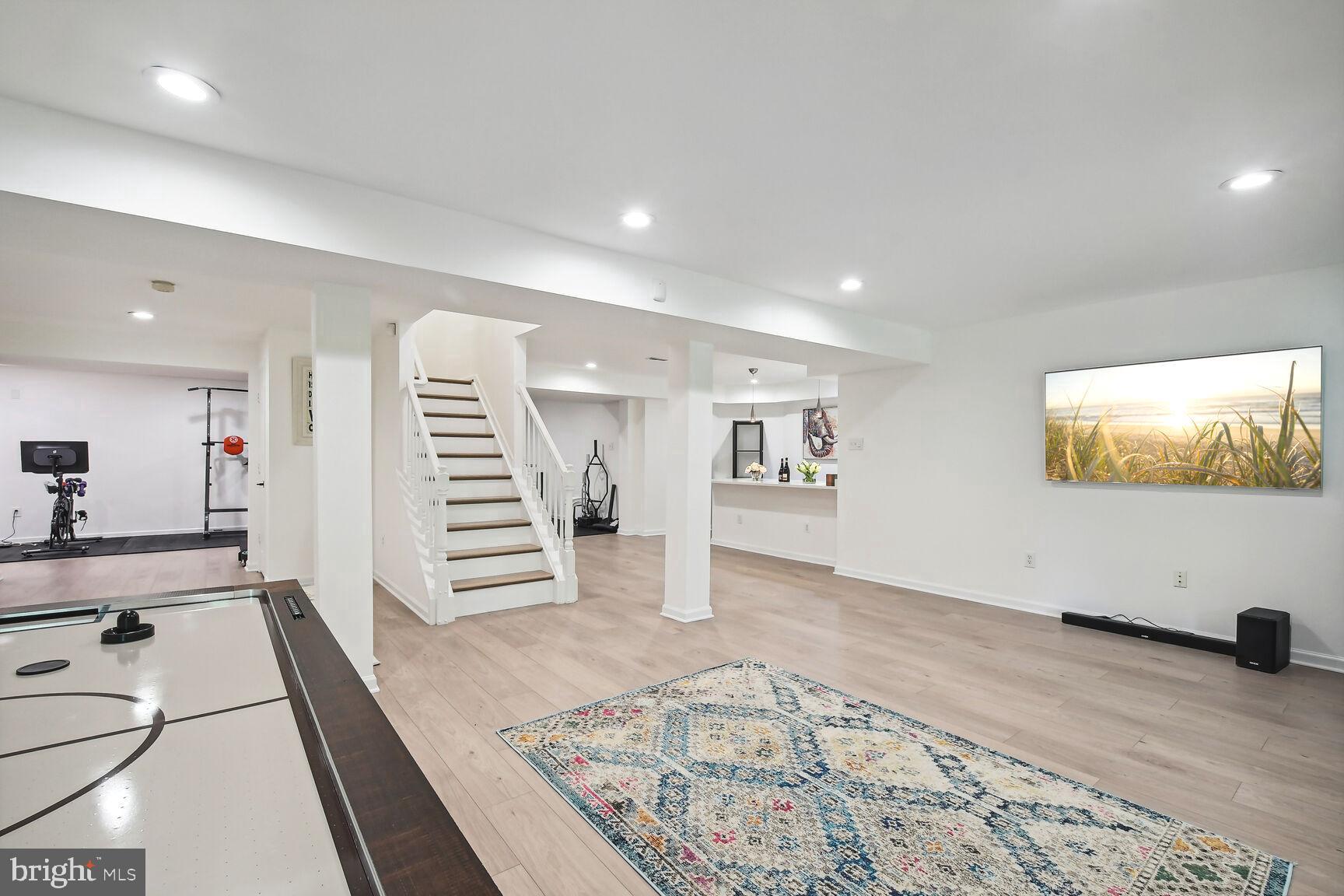 LOCKMEADE - Residential Lease