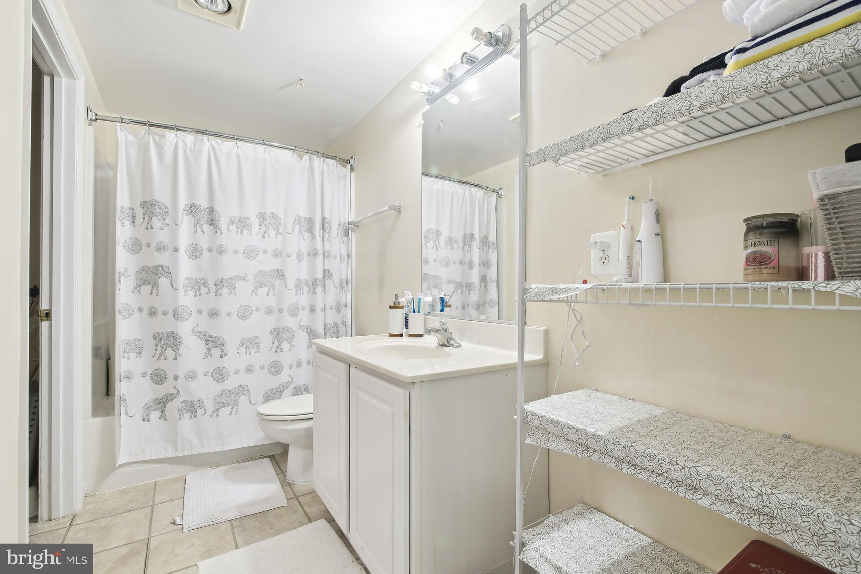 LOCKMEADE - Residential Lease