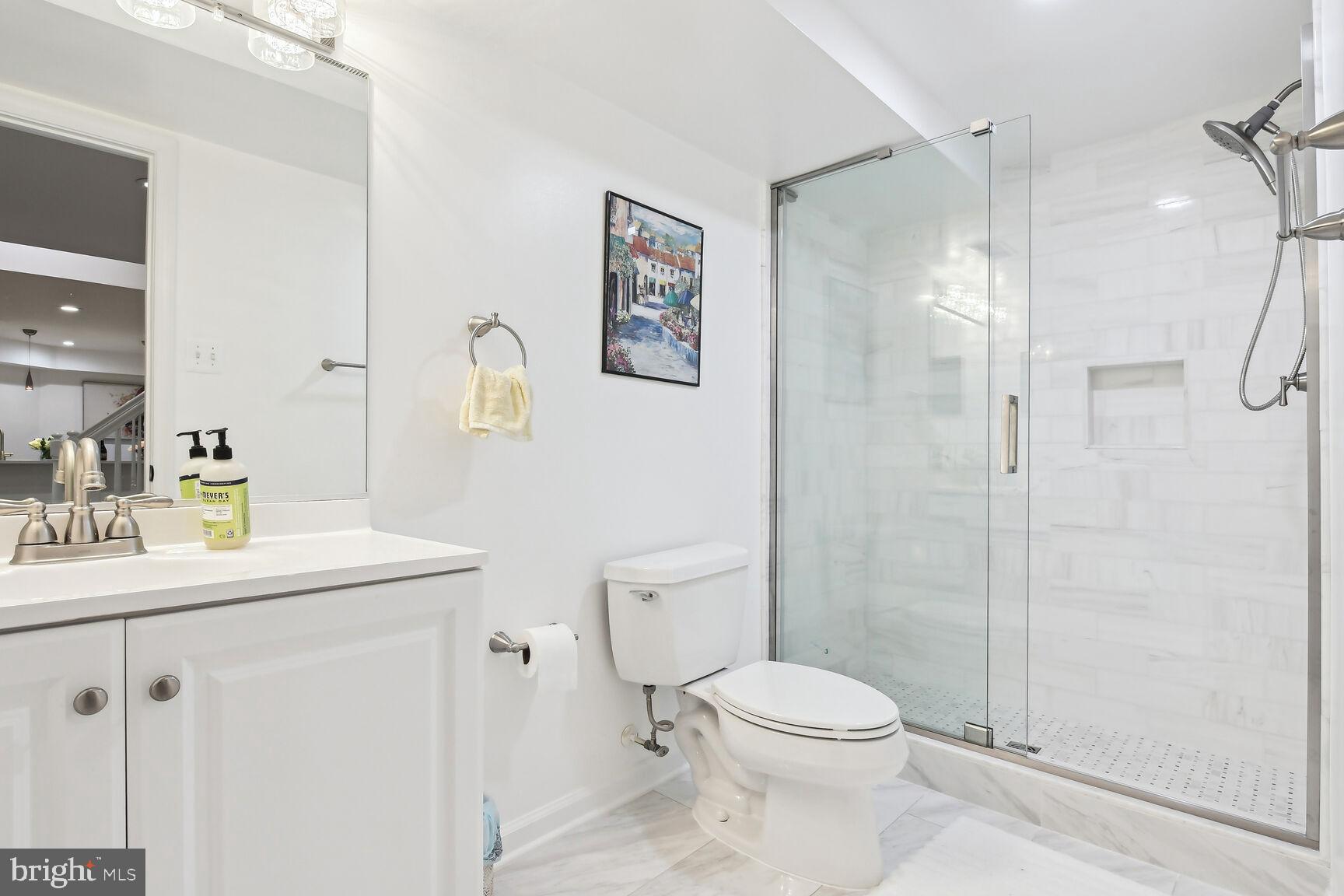 LOCKMEADE - Residential Lease