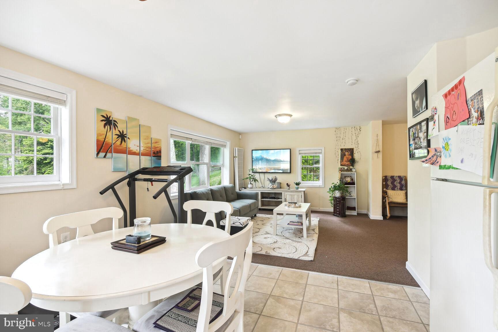 LOCKMEADE - Residential Lease