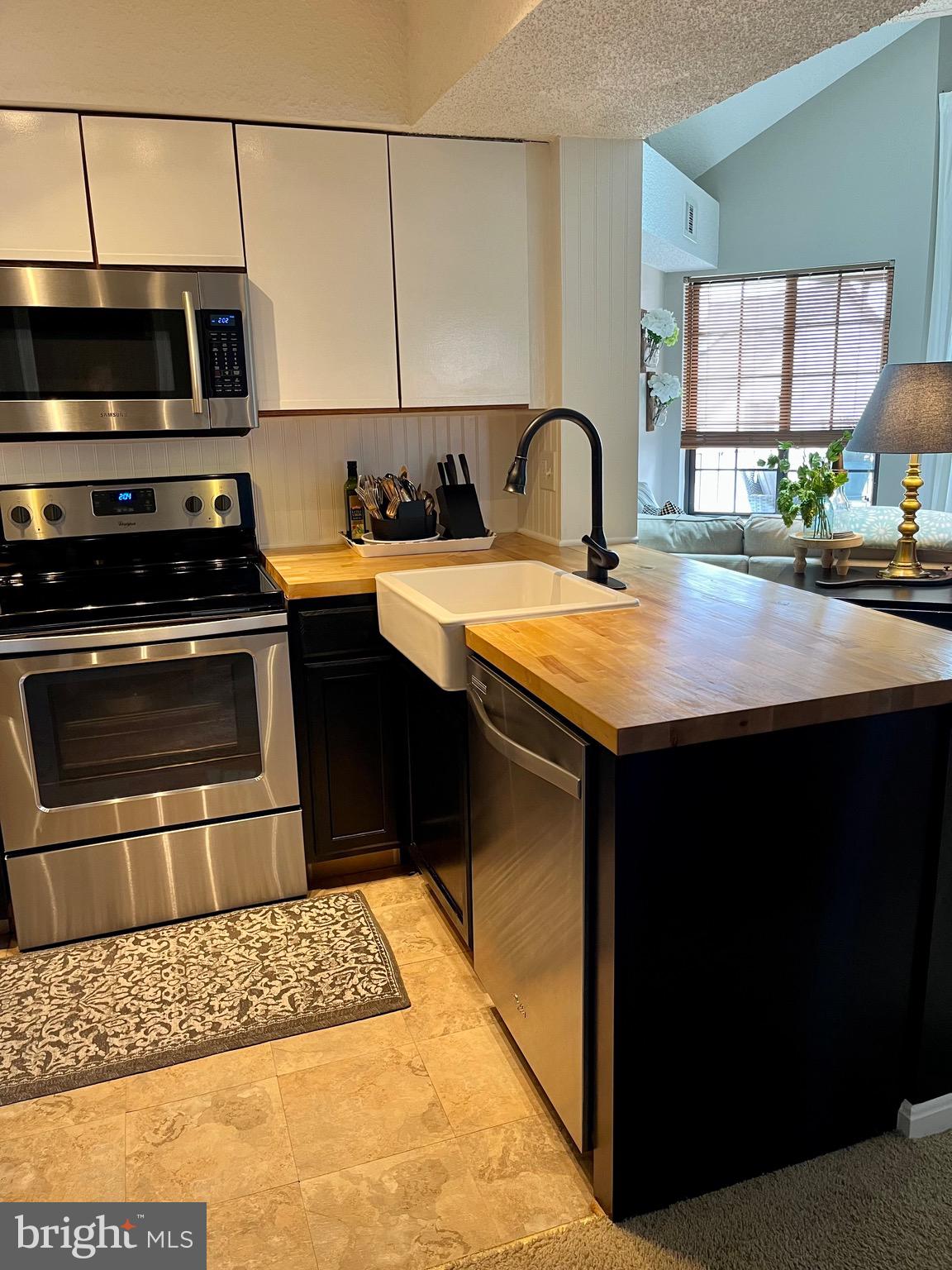 THE TIERS OF LAUREL LAKE - Residential