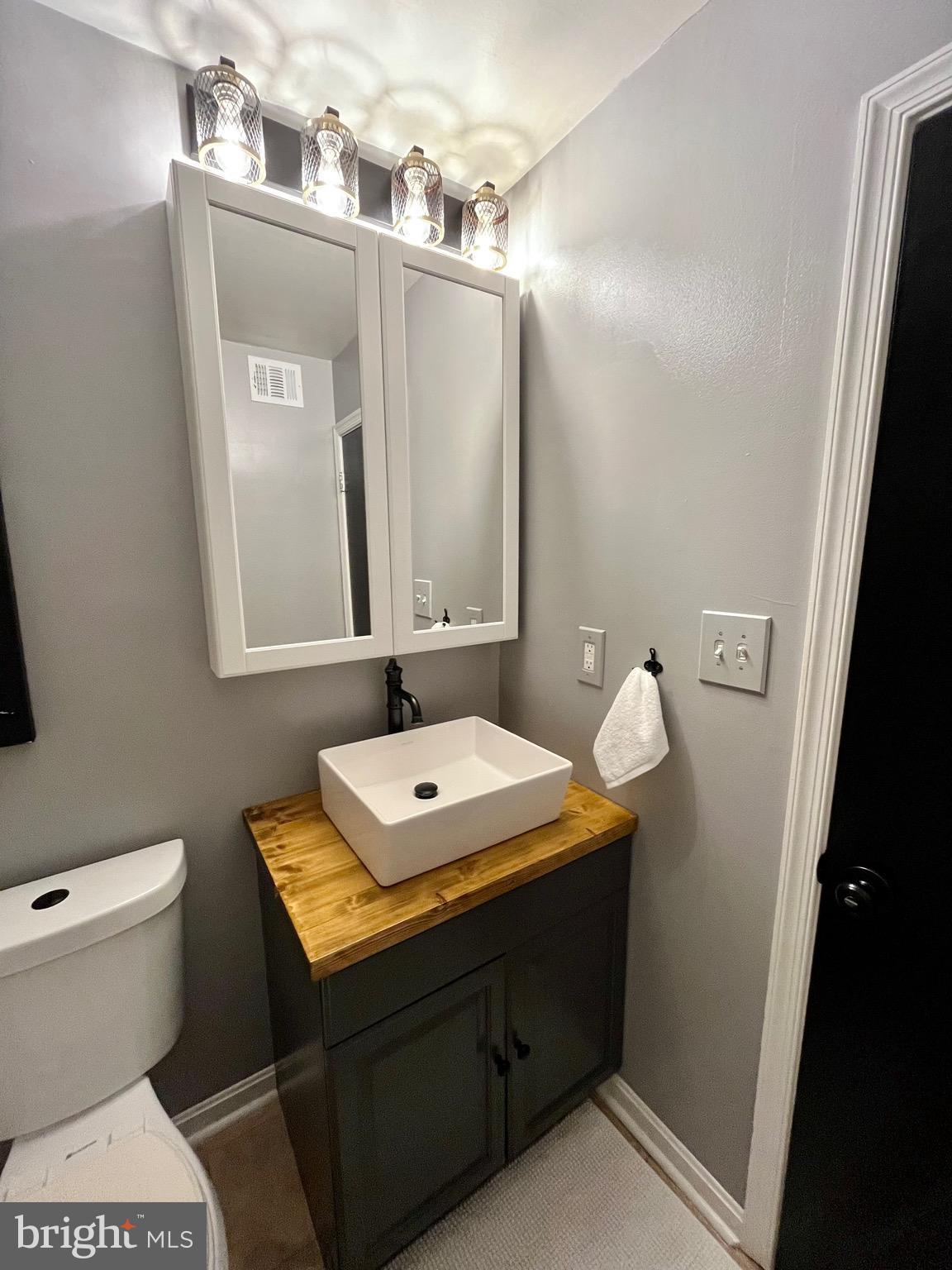 THE TIERS OF LAUREL LAKE - Residential