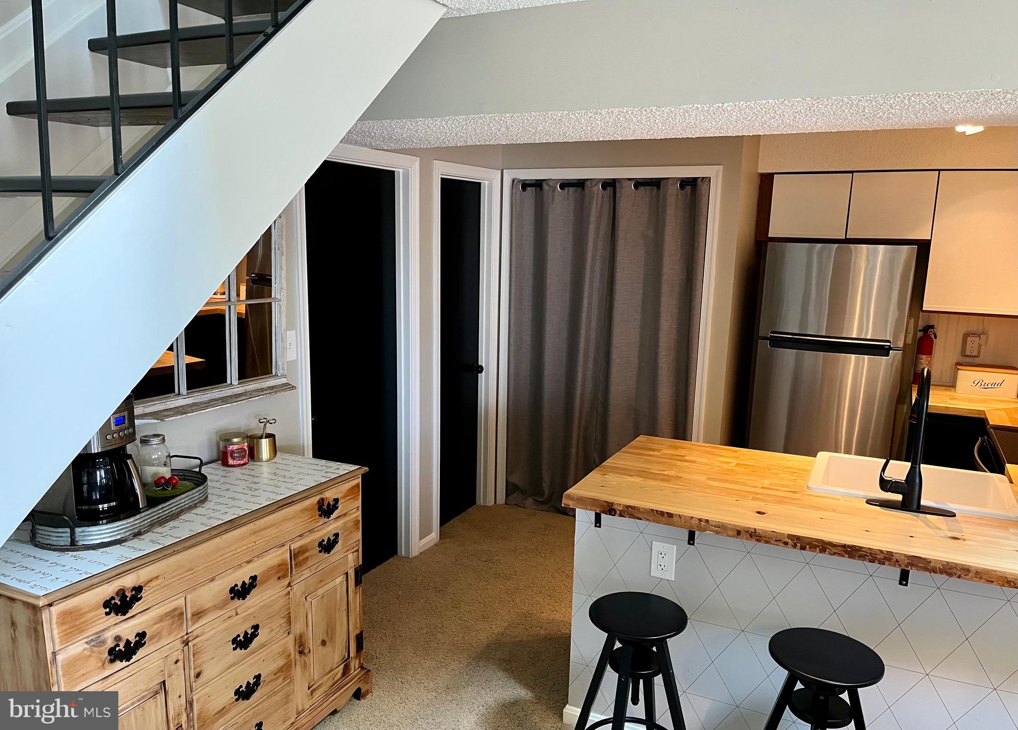 THE TIERS OF LAUREL LAKE - Residential