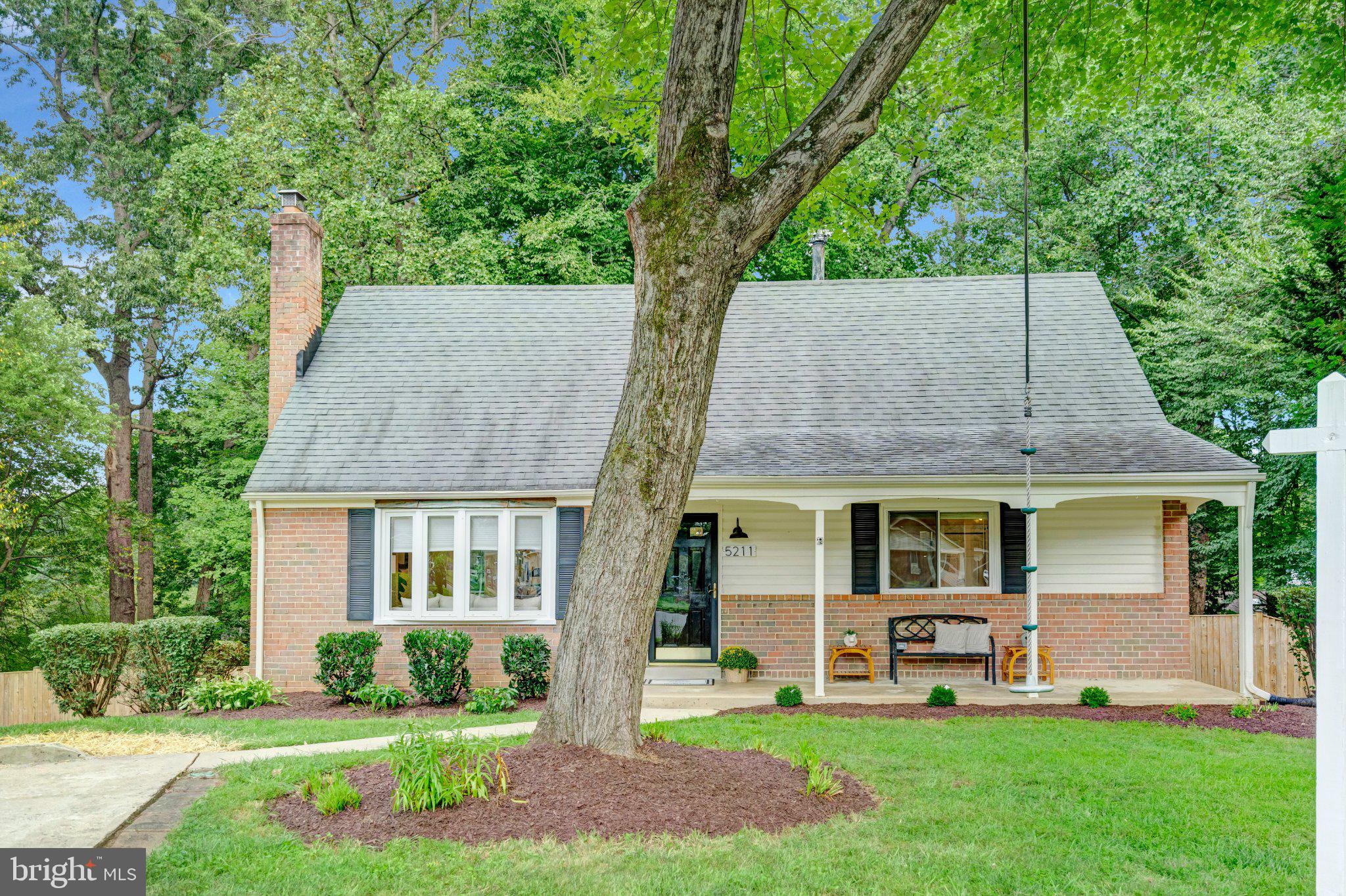 5211 ELLINGTON COURT
