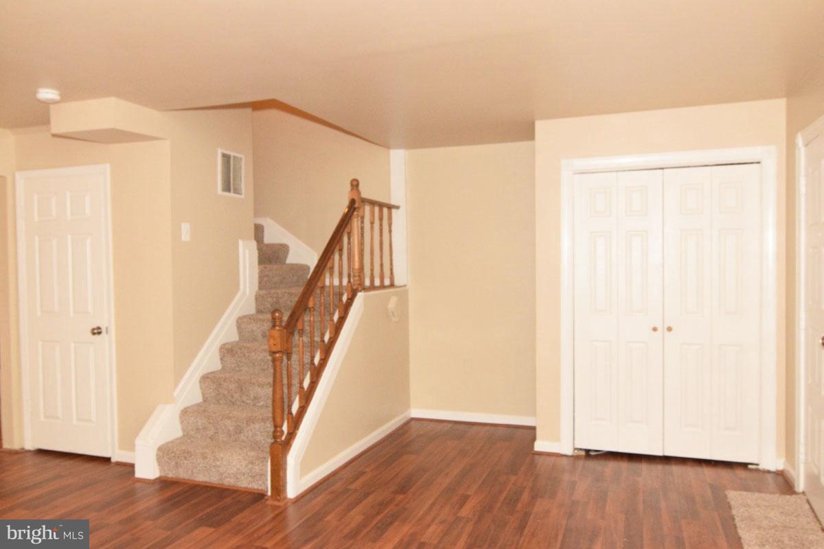 DAMASCUS VALLEY PARK - Residential Lease