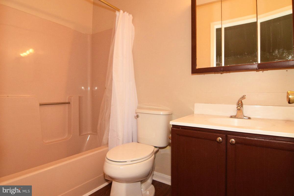 DAMASCUS VALLEY PARK - Residential Lease