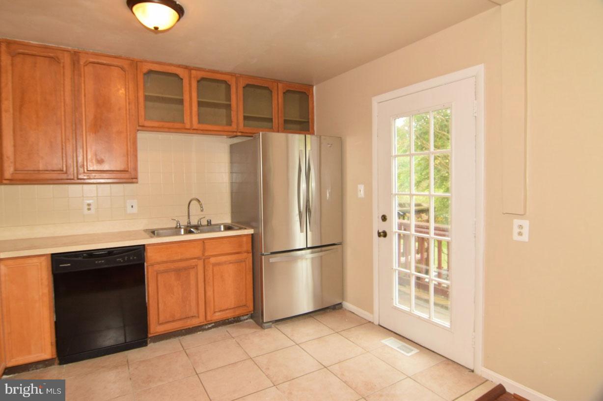 DAMASCUS VALLEY PARK - Residential Lease