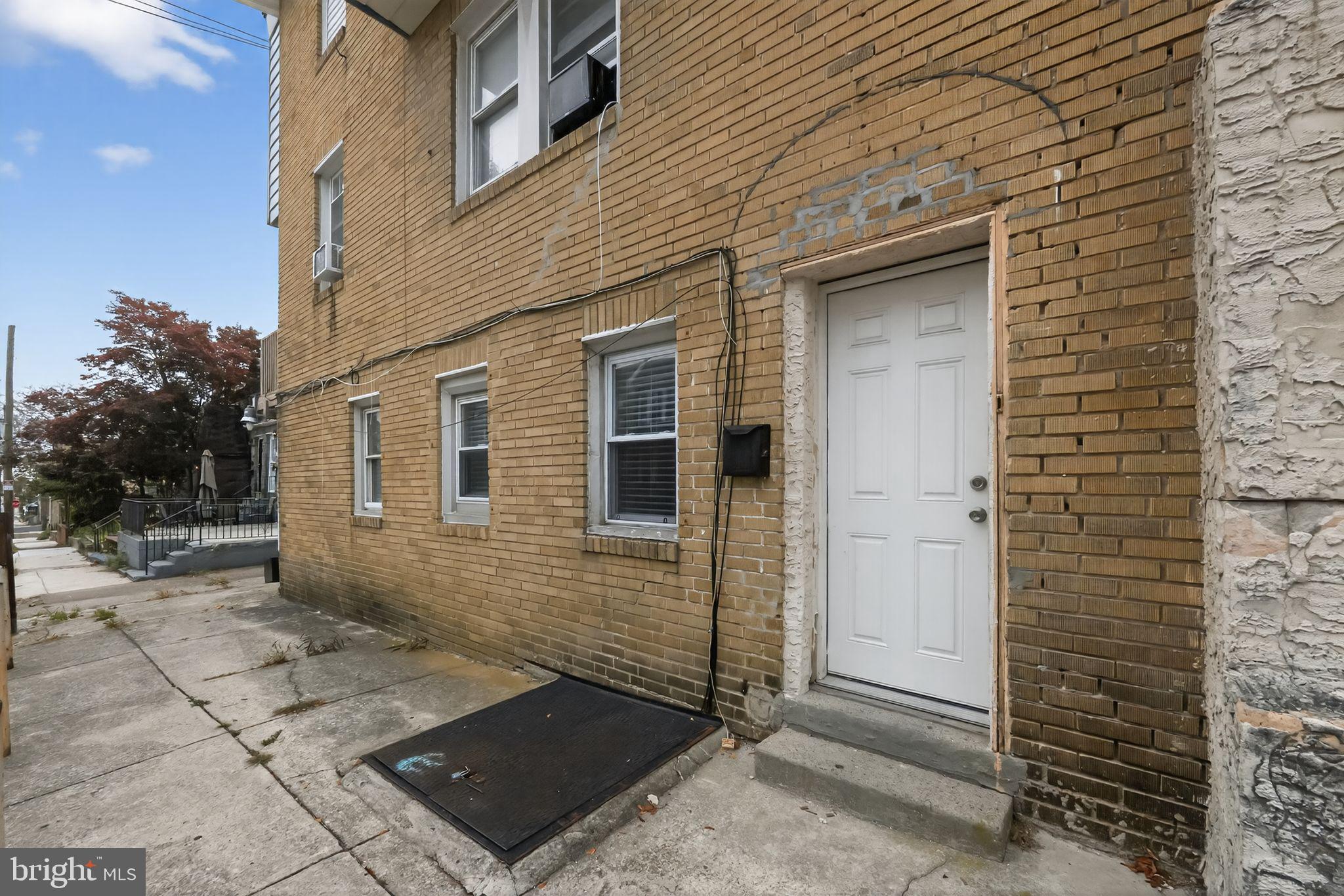 OVERBROOK - Residential Lease