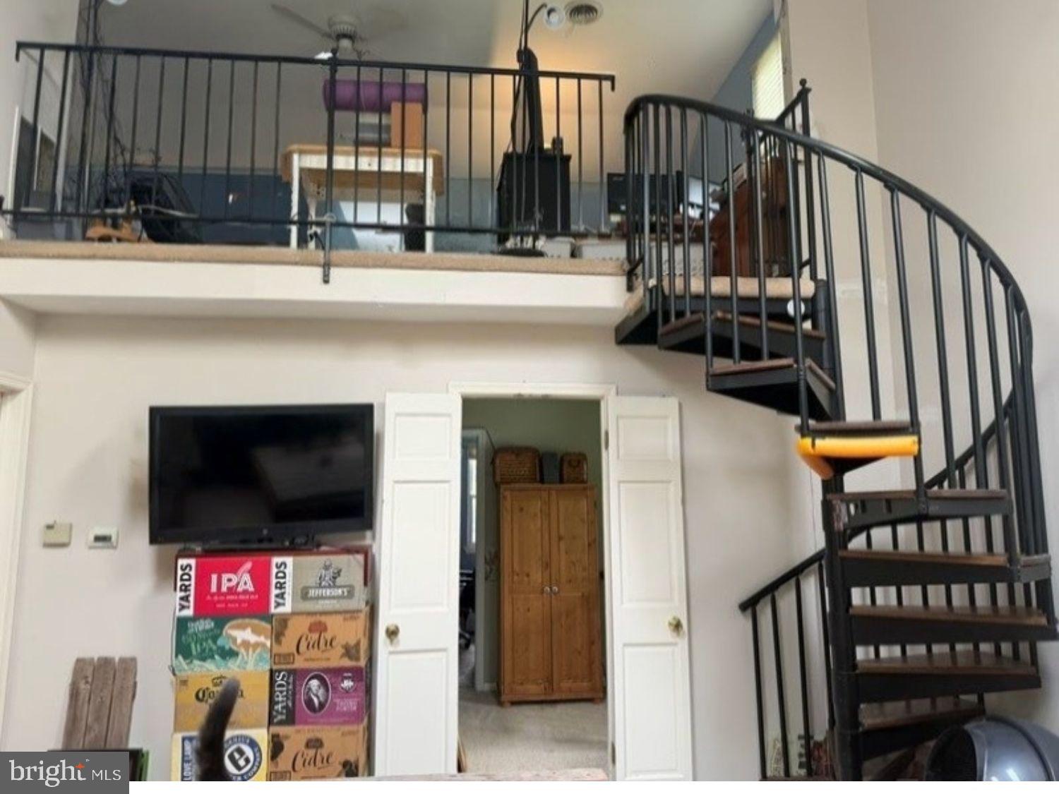 138 LAMPLIGHTER COURT