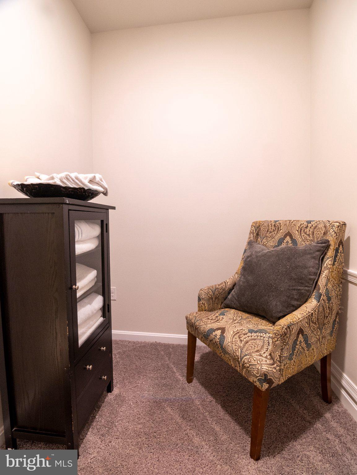 HONEYSUCKLE RIDGE - Residential