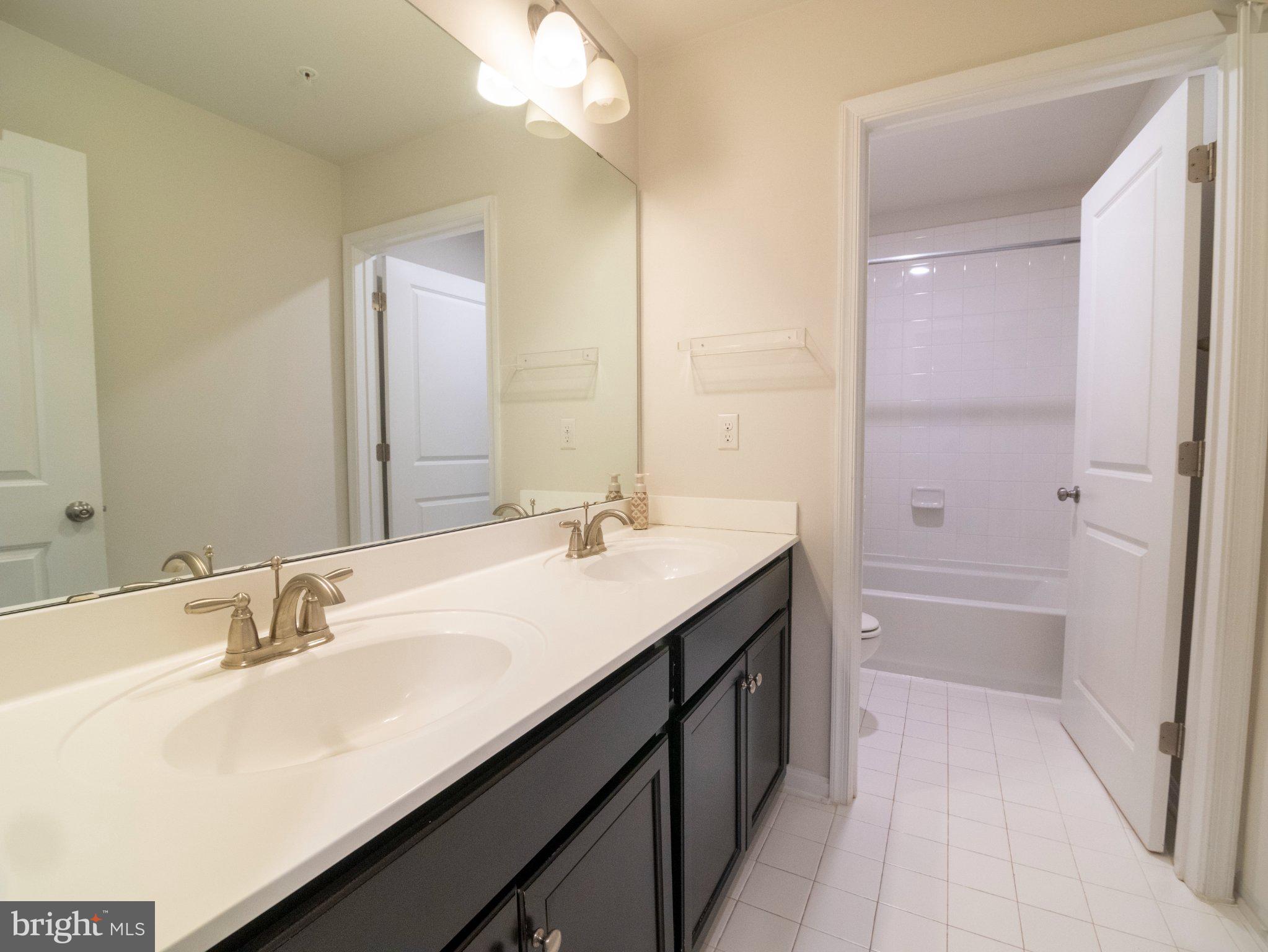 HONEYSUCKLE RIDGE - Residential