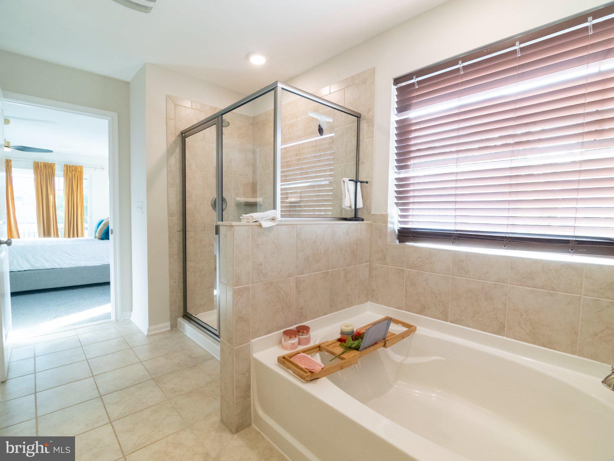 HONEYSUCKLE RIDGE - Residential