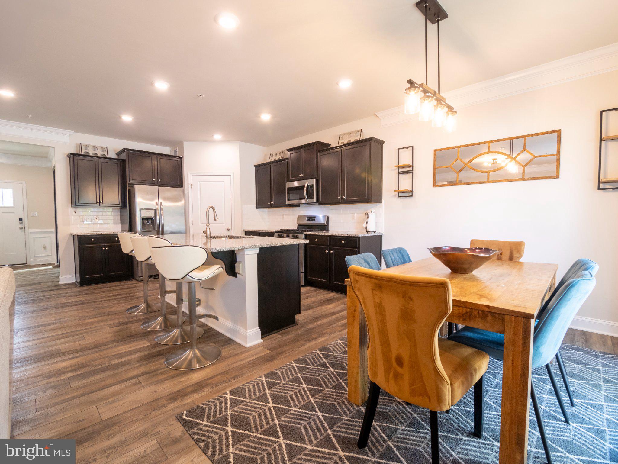 HONEYSUCKLE RIDGE - Residential