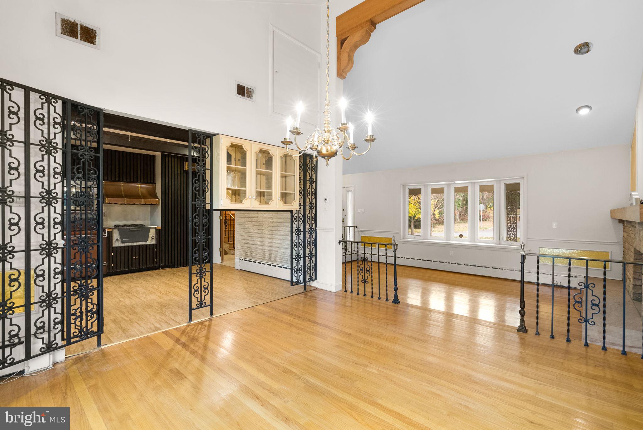 COLLEGE HEIGHTS ESTATES - Residential