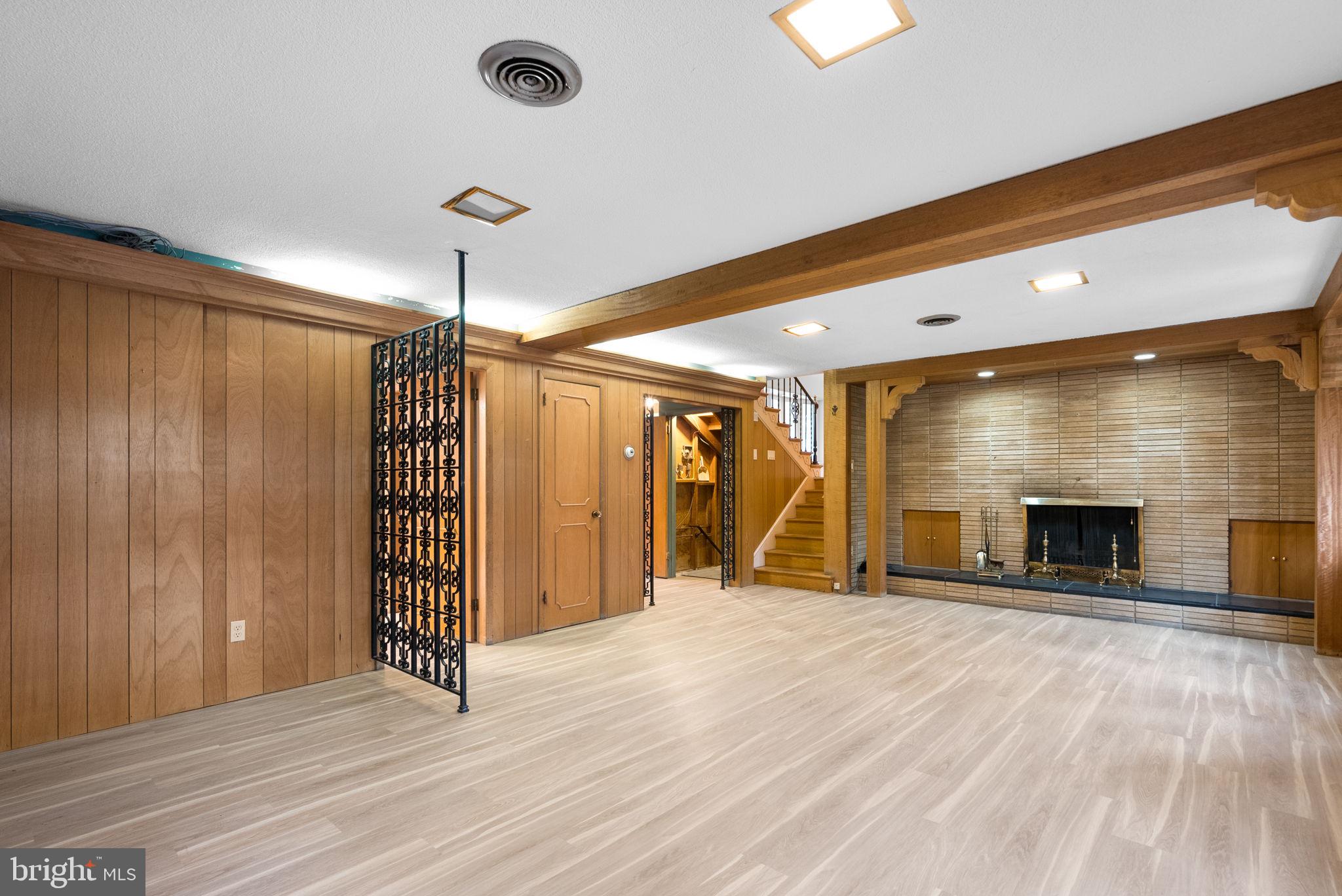 COLLEGE HEIGHTS ESTATES - Residential