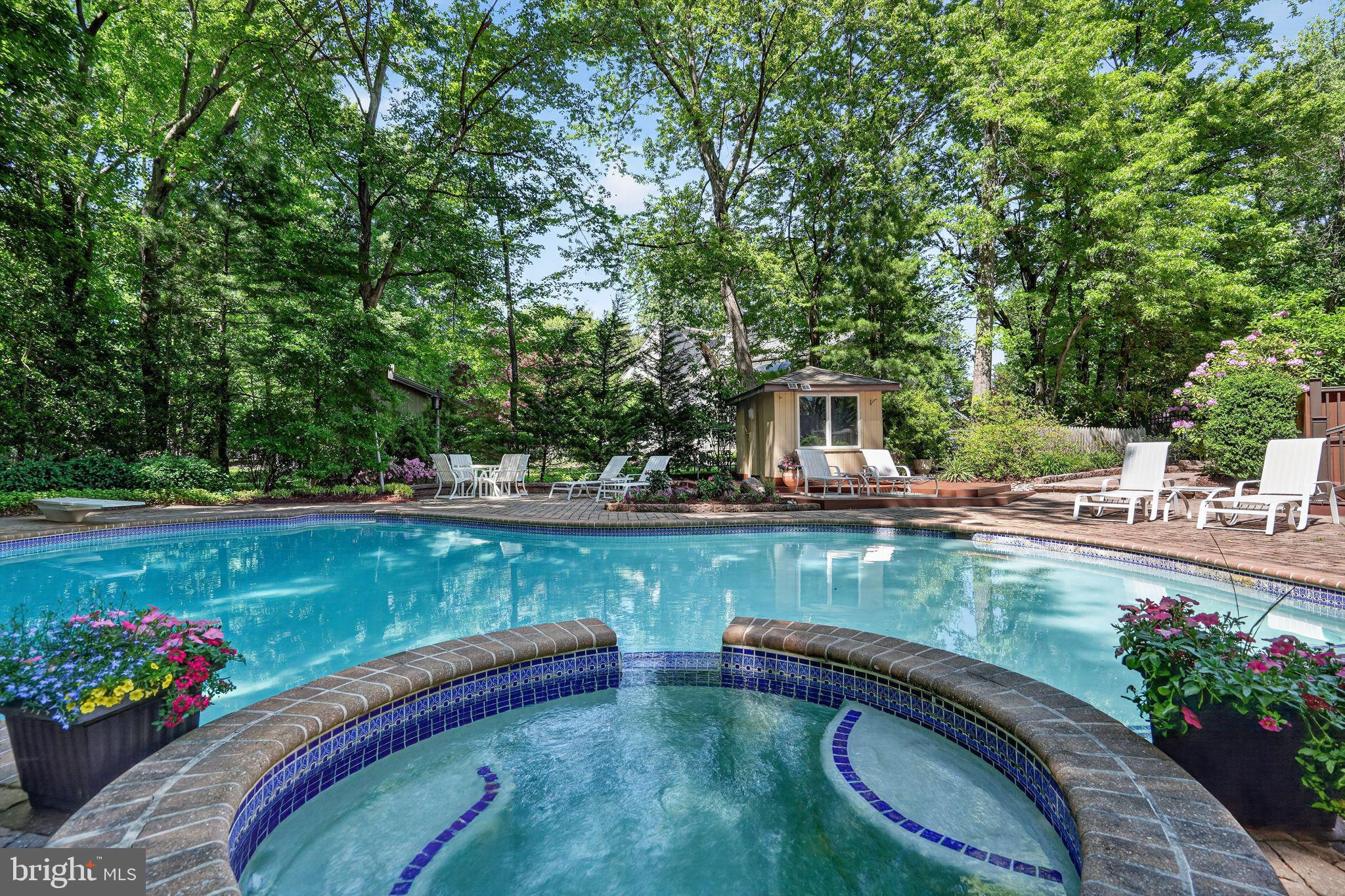 43 SOUTHWOOD DRIVE