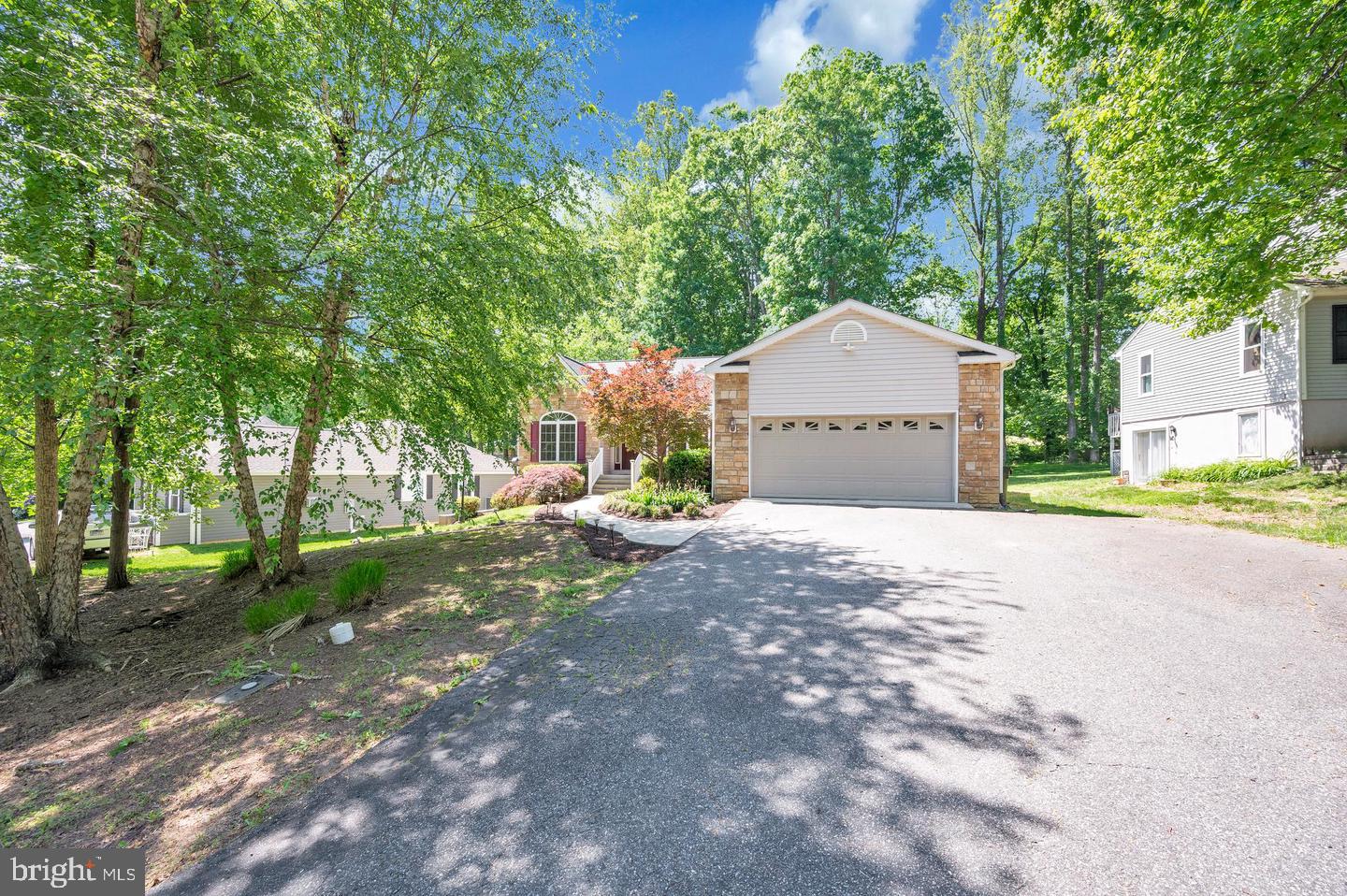 209 SAND TRAP LANE