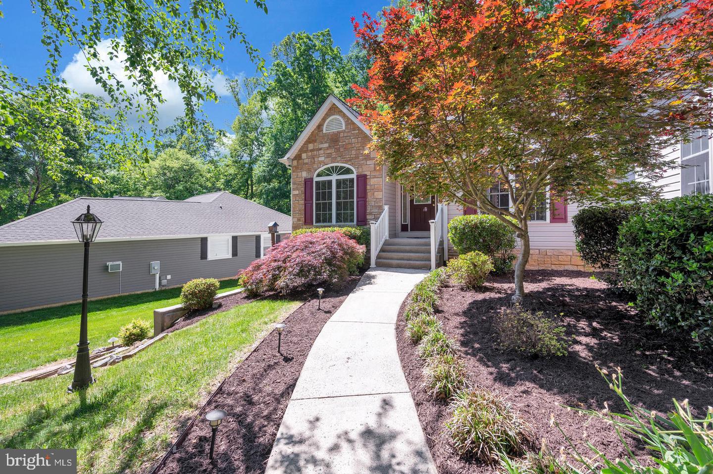 209 SAND TRAP LANE
