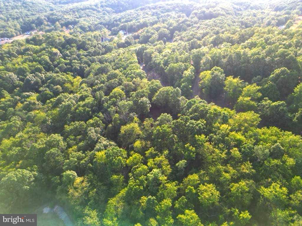 PINEPOINTE SUBDIVISION - Land