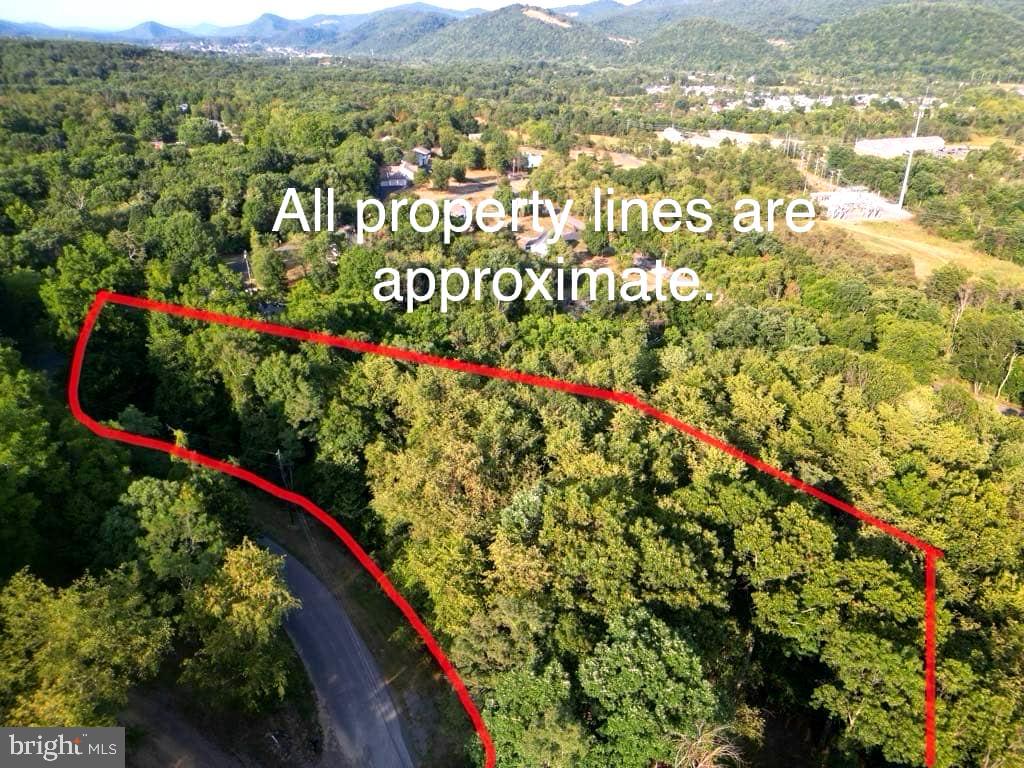 PINEPOINTE SUBDIVISION - Land