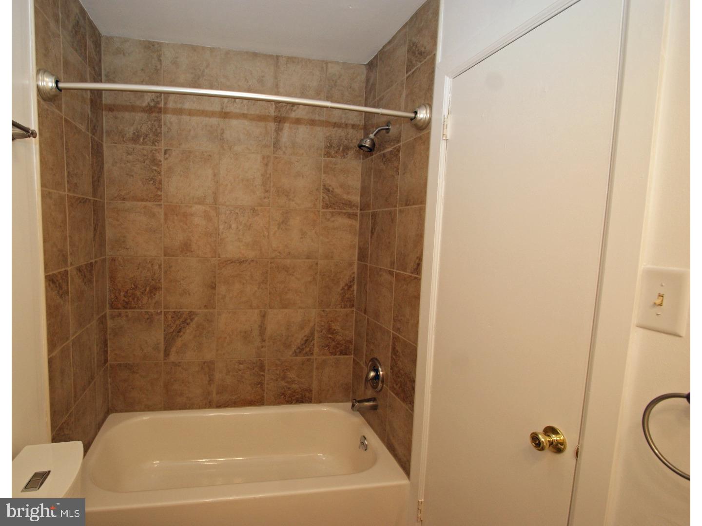 ASHTON-WOODENBRIDGE - Residential Lease