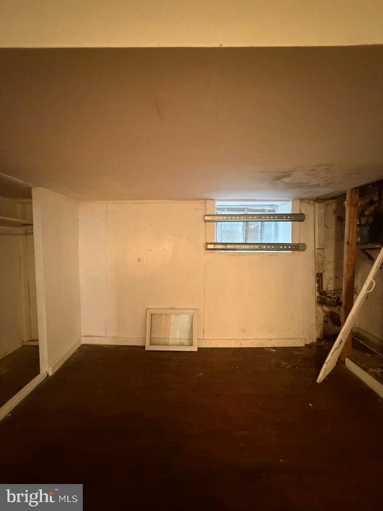 EAST BALTIMORE MIDWAY - Residential