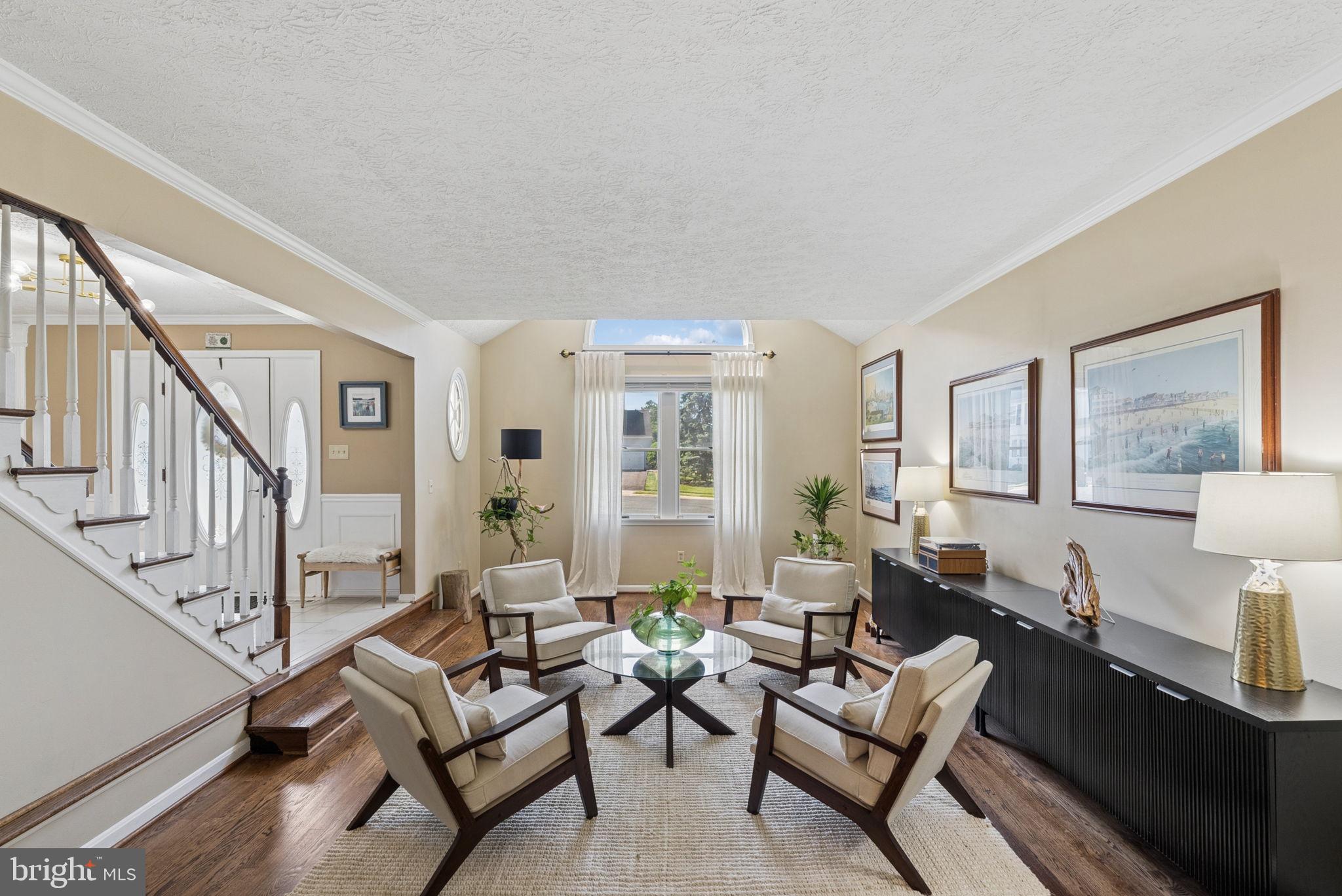 404 CROFTON COURT
