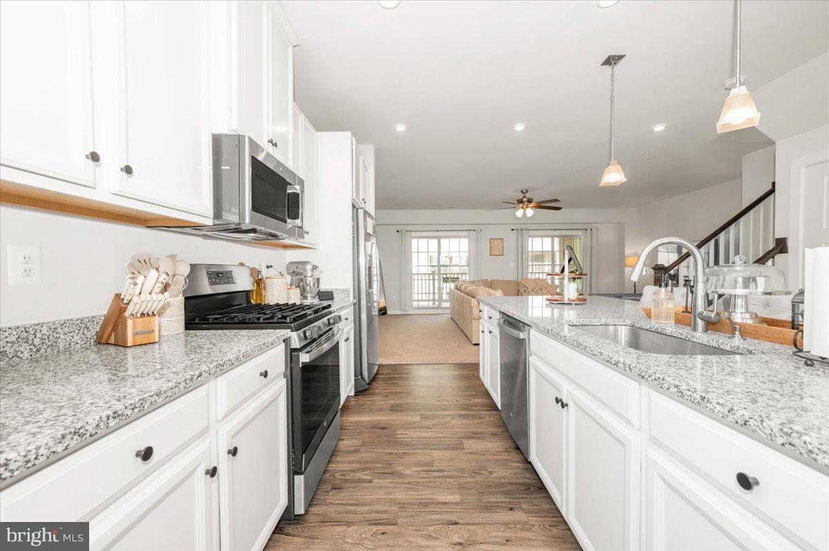 OAKDALE VILLAGE - Residential
